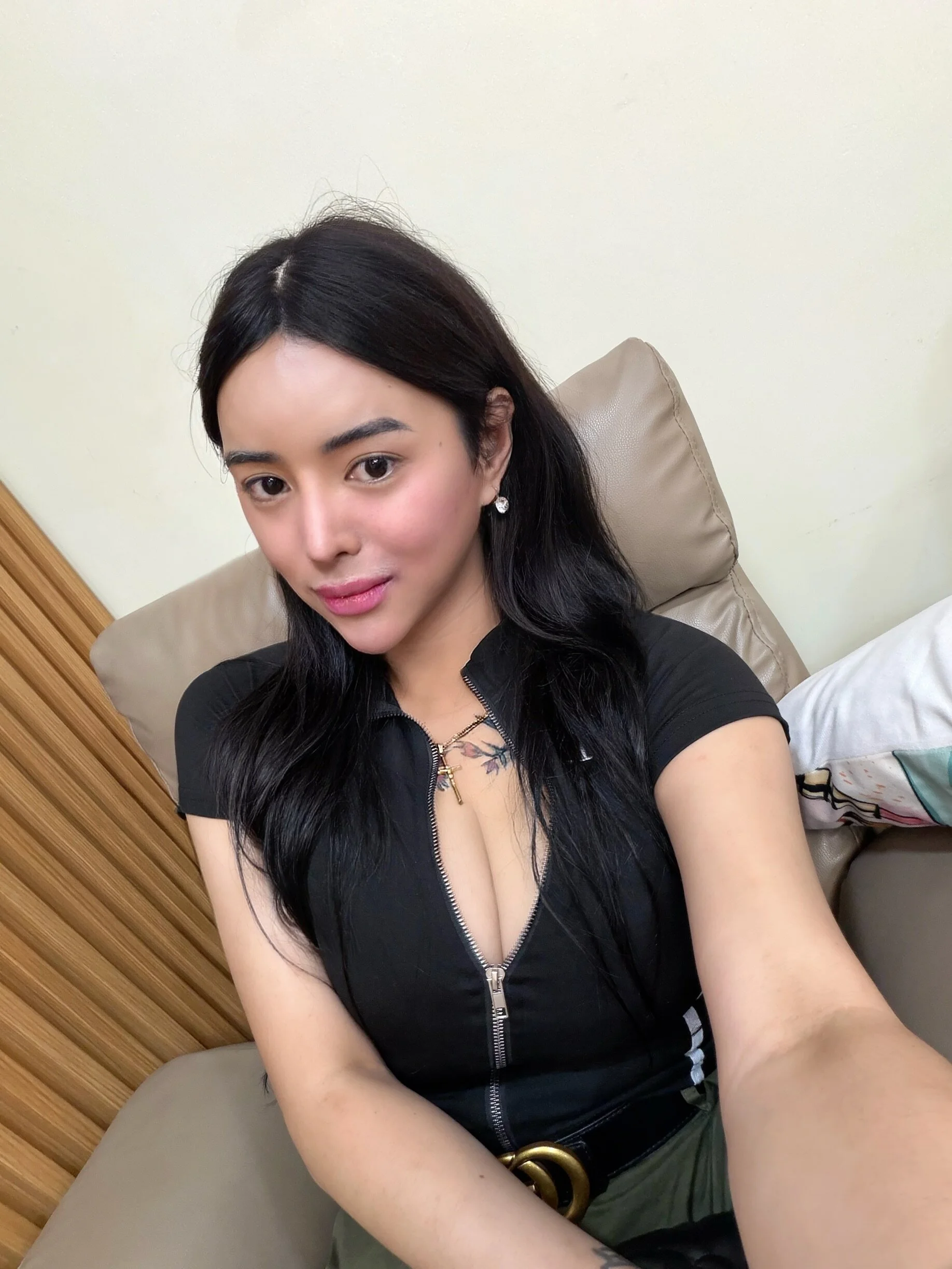 XXX Porn Photo of Nude xTsFairyBigDickx 1