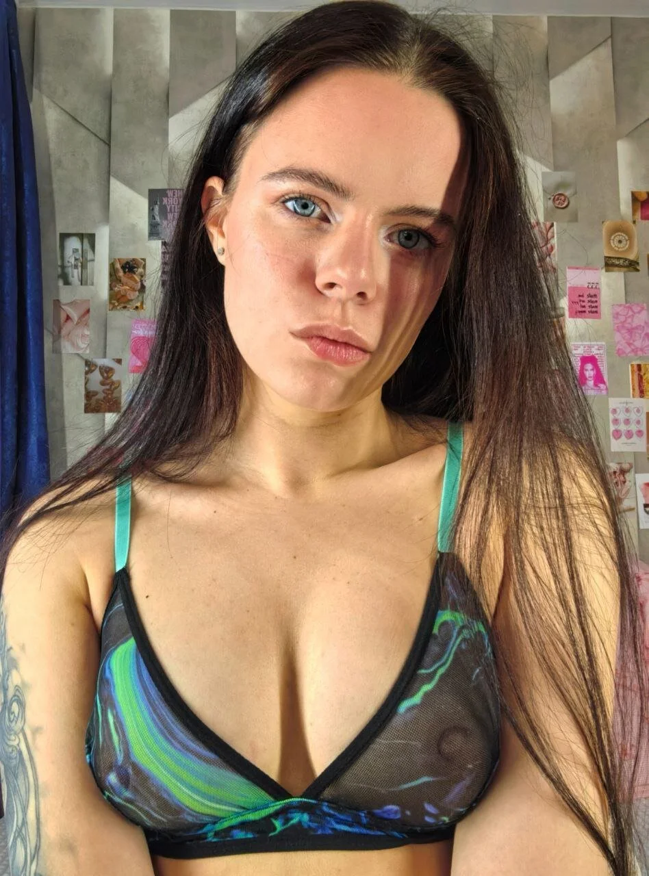 XXX Porn Photo of Nude Alanna_Pow 107