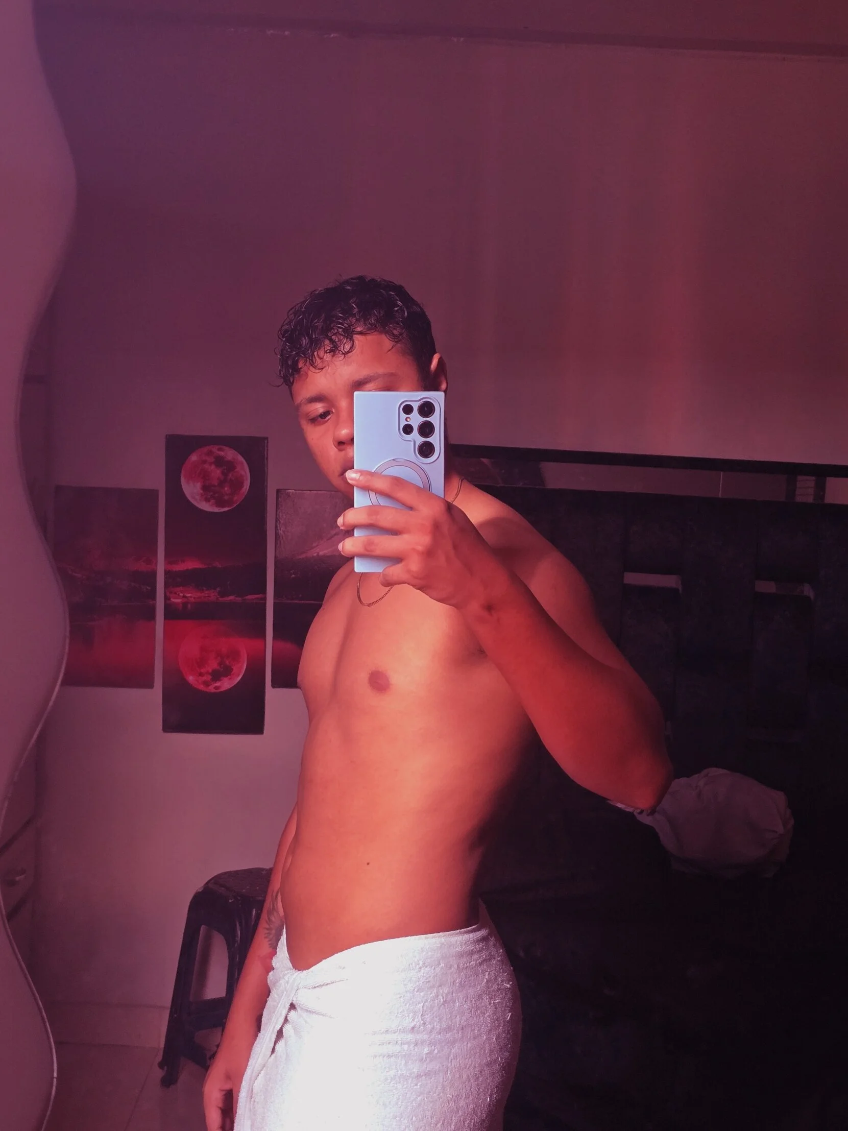 XXX Porn Photo of Nude Robertmiller21 31