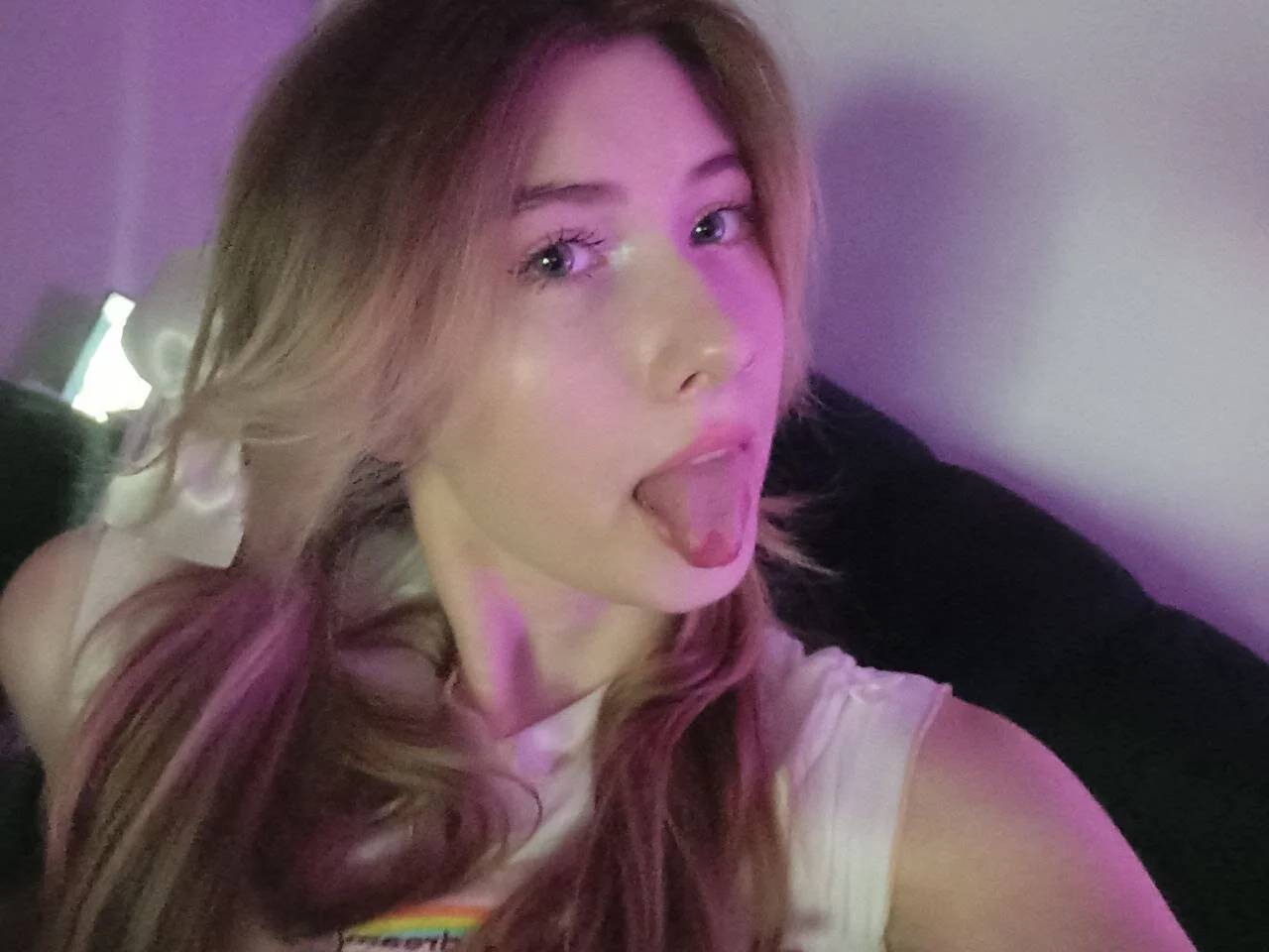 XXX Porn Photo of Nude ErikaShyy 4