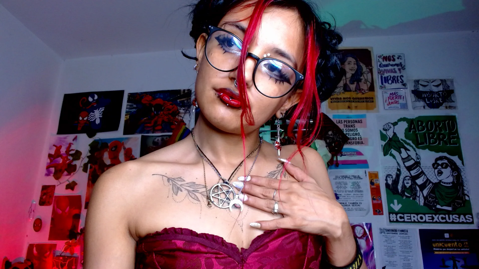 XXX Porn Photo of Nude carolinerue 117