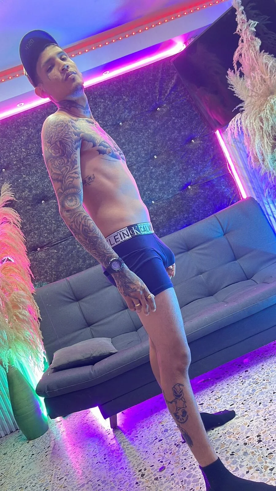 XXX Porn Photo of Nude Winsord_Bigcock 5