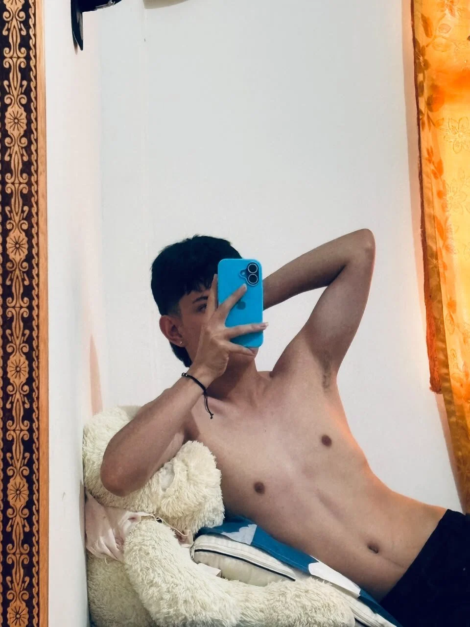 XXX Porn Photo of Nude herrerabuitragroedwin 1