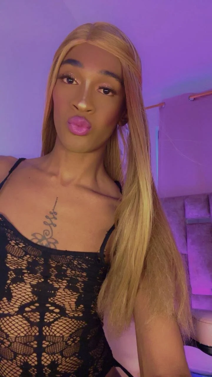XXX Porn Photo of Nude Mia_royal 1