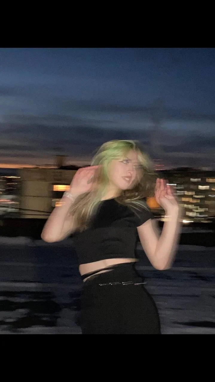 XXX Porn Photo of Nude lizaa_breeze 14