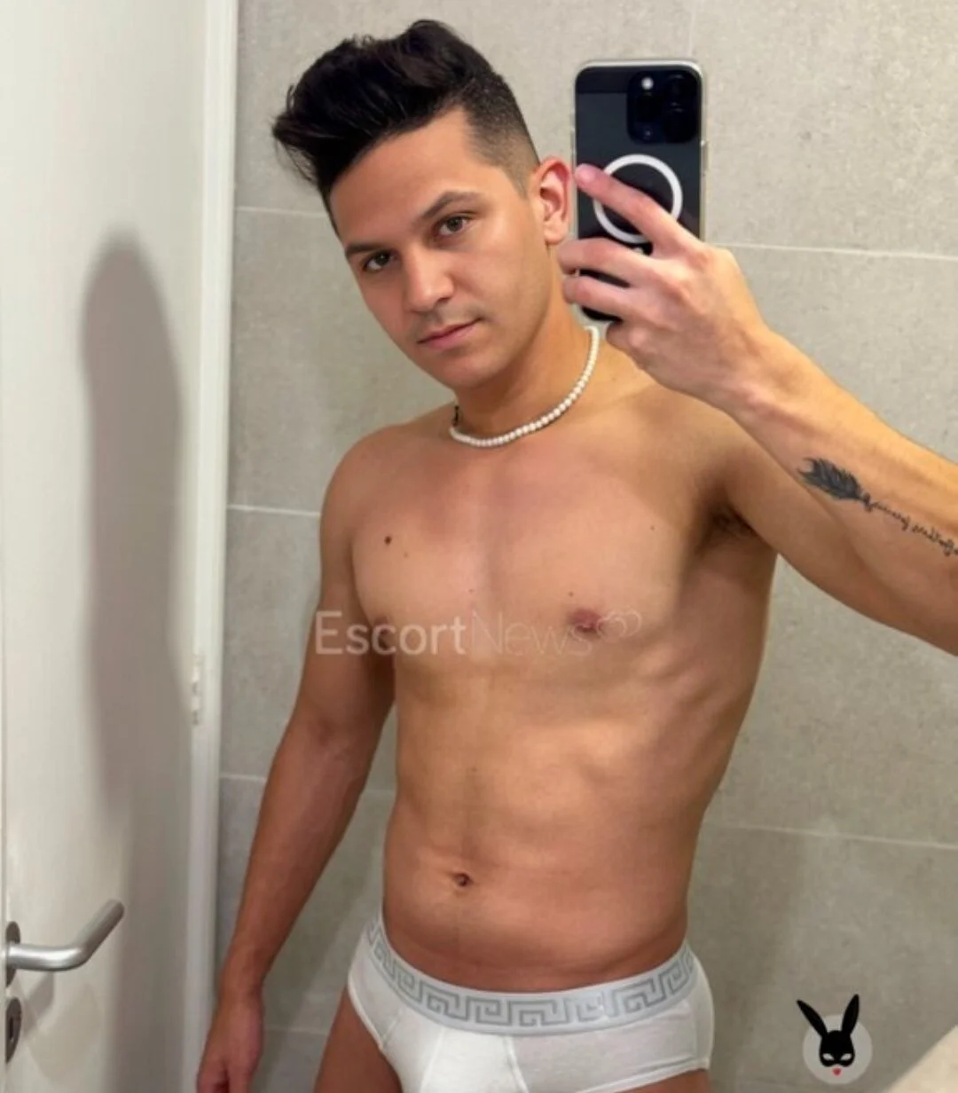 XXX Porn Photo of Nude POWERENZO 6