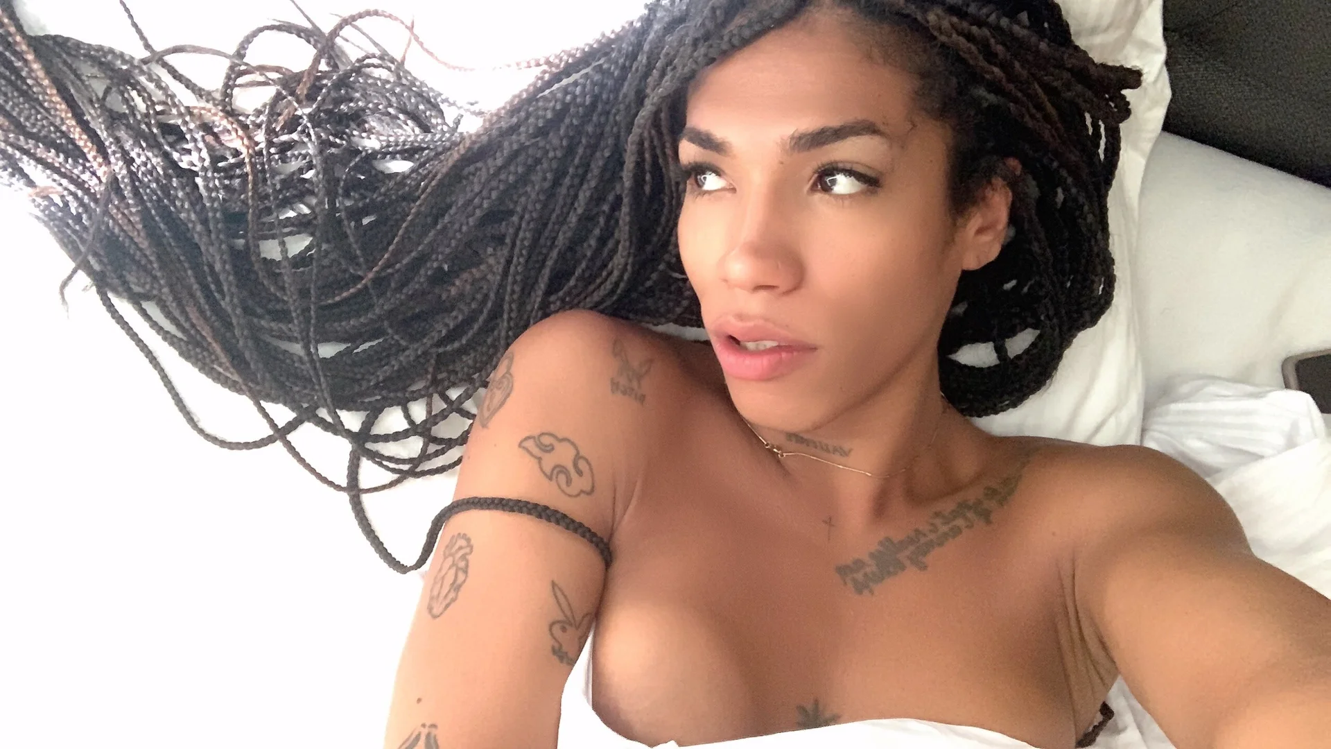 XXX Porn Photo of Nude turabbitxx 28