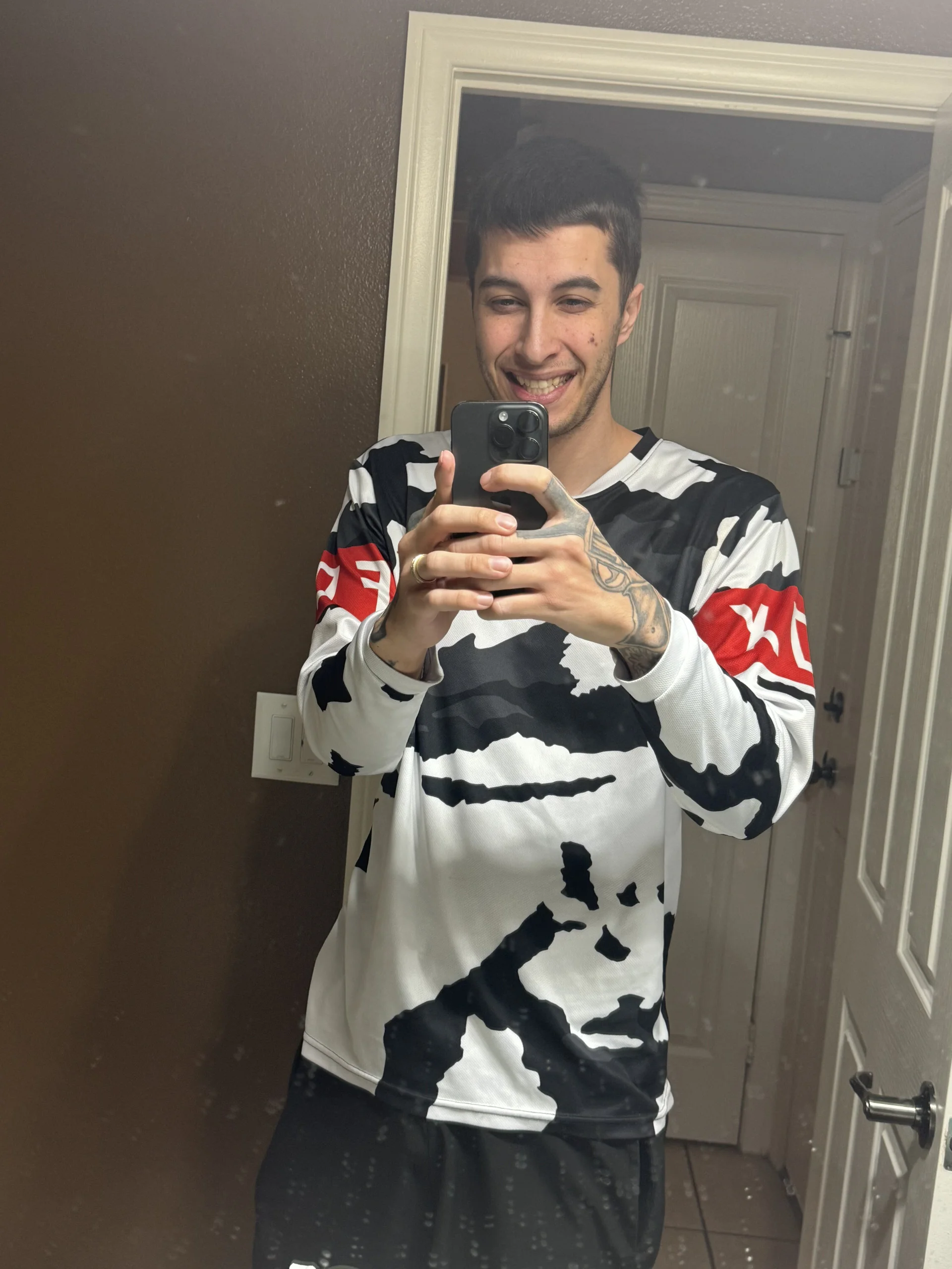 XXX Porn Photo of Nude JuicyJoshy 24