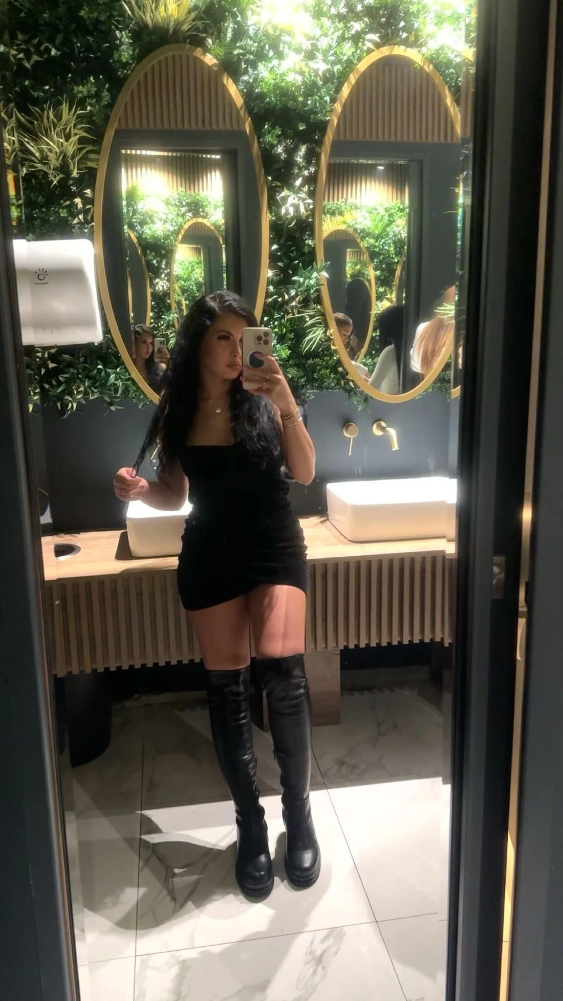 XXX Porn Photo of Nude aria_noirxx 11