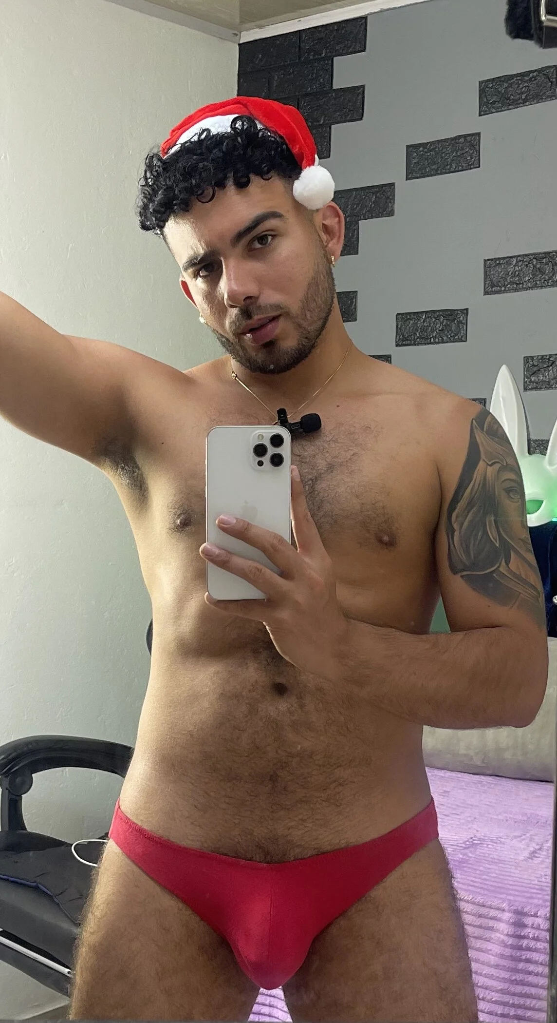 XXX Porn Photo of Nude adamhairy 105