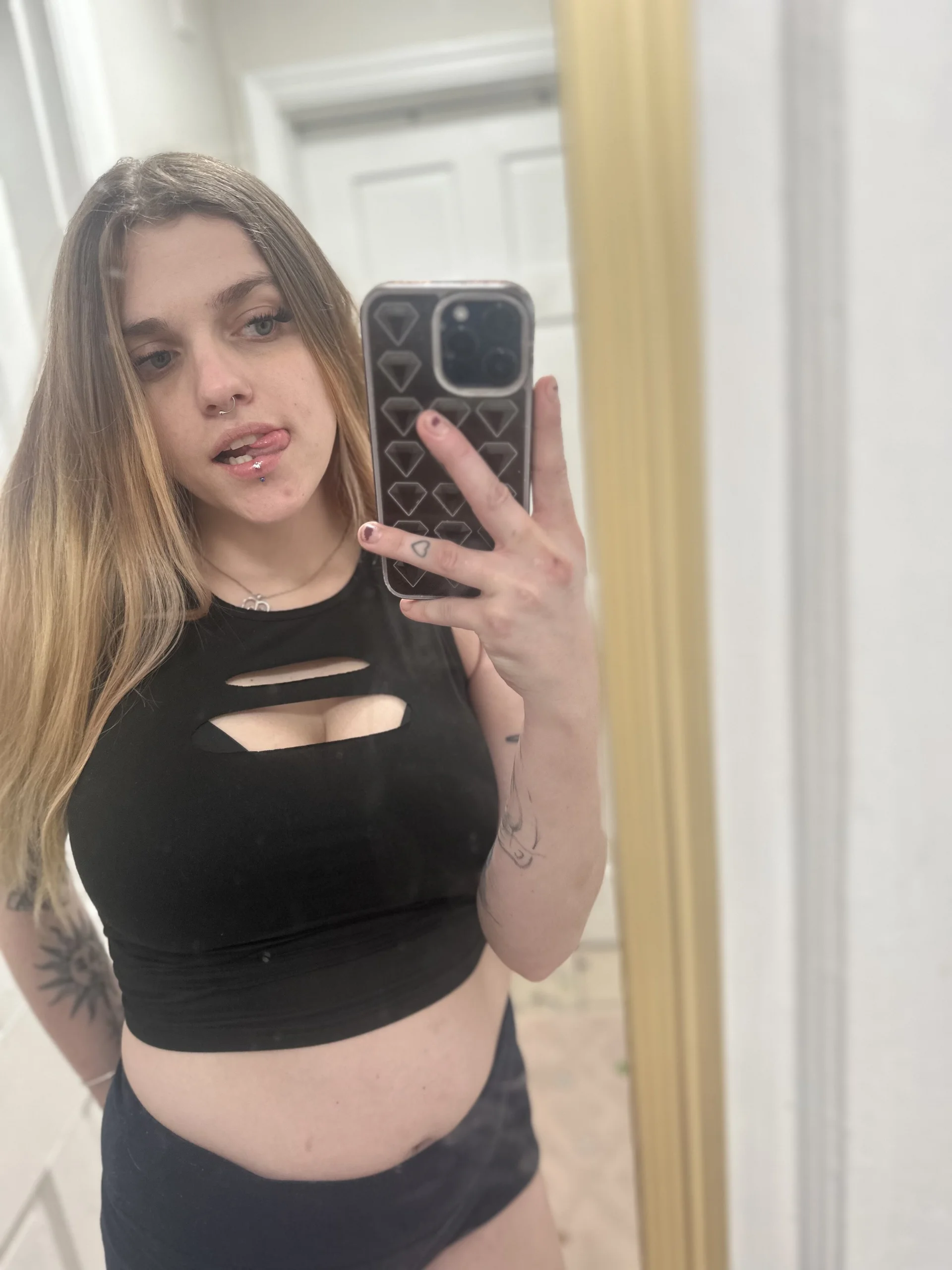 XXX Porn Photo of Nude Naughtykitten199 7