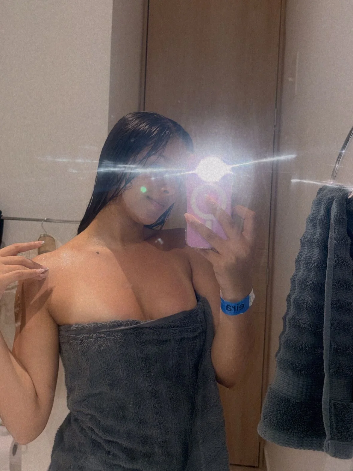 XXX Porn Photo of Nude jessi_and_boy 10