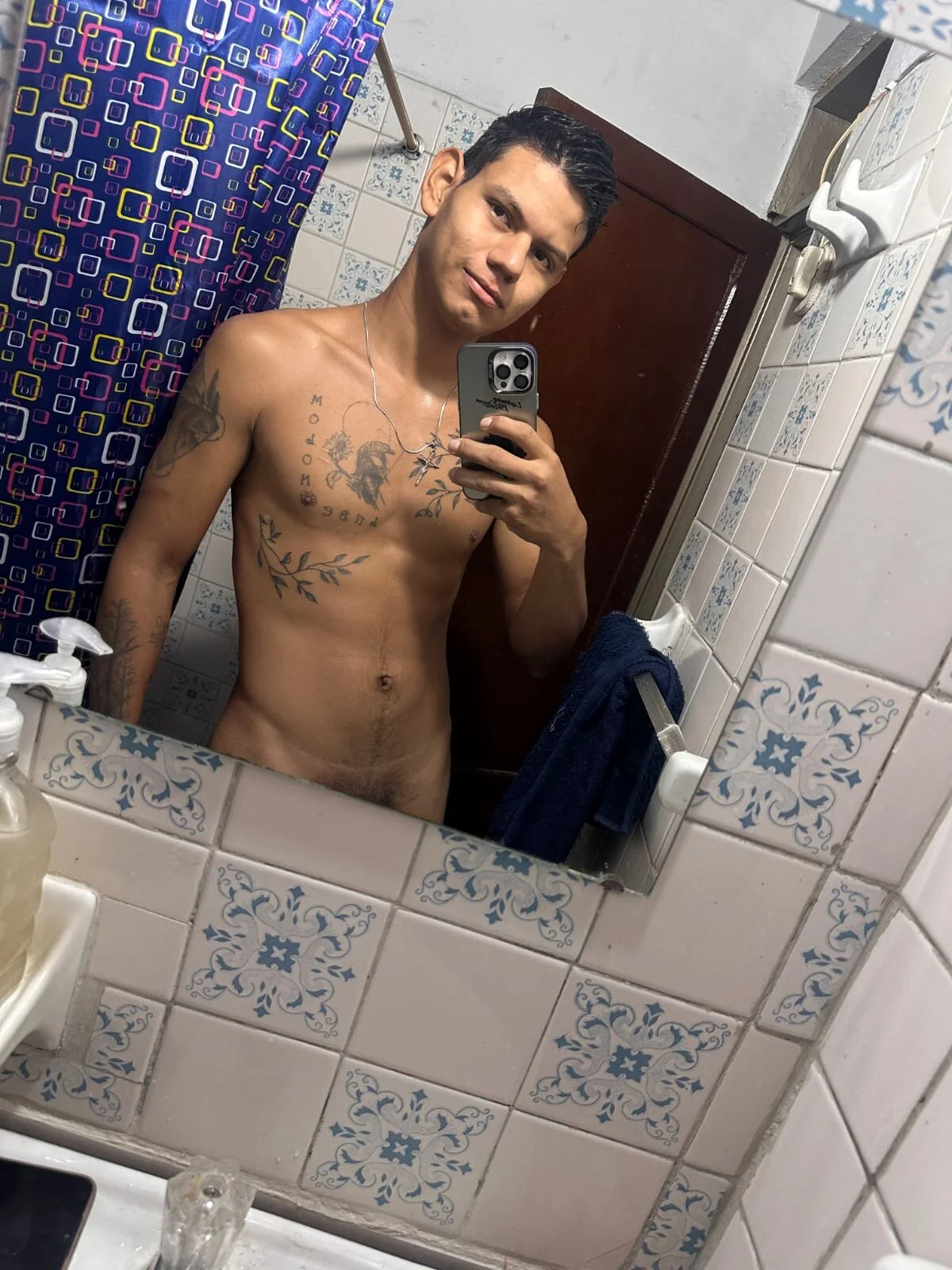 XXX Porn Photo of Nude jose_wol 17