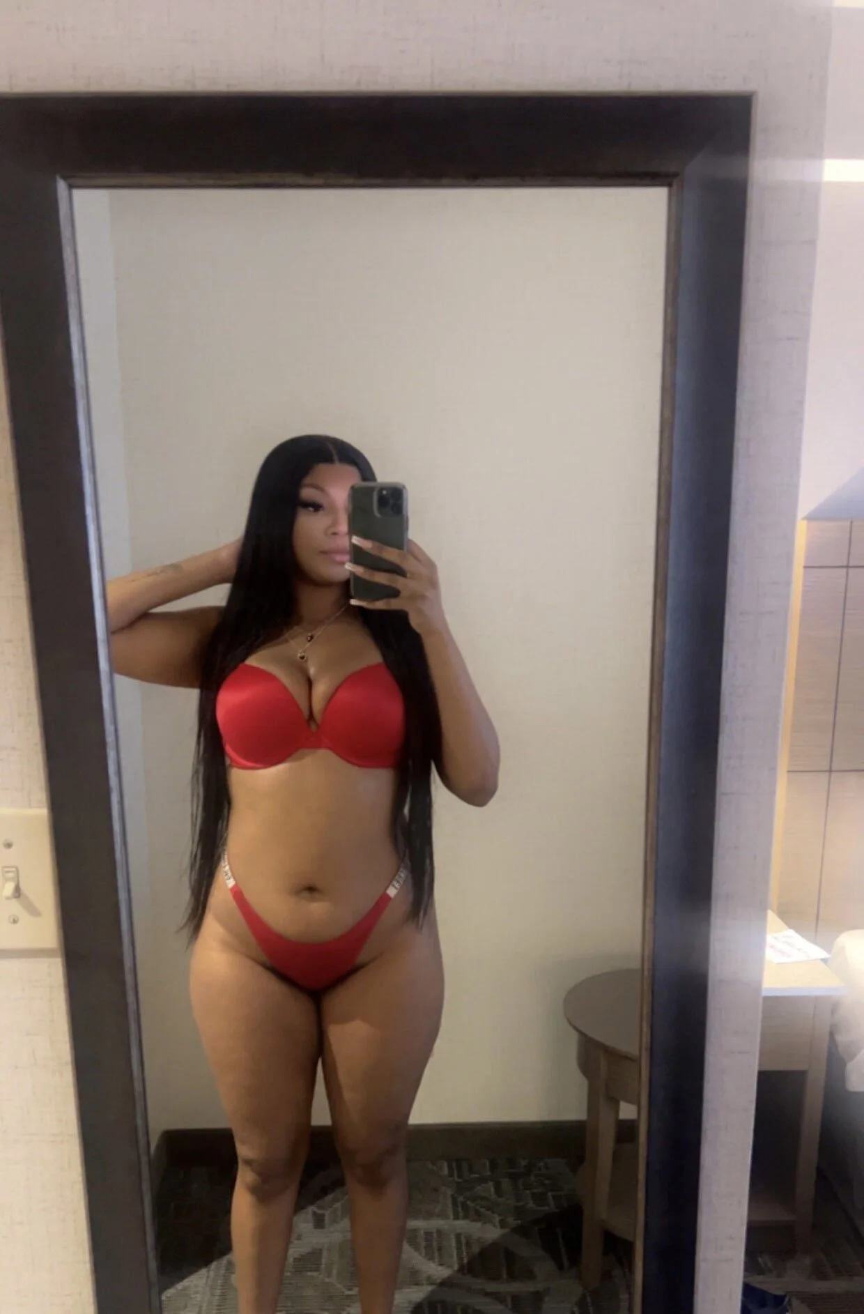 XXX Porn Photo of Nude mialongxo 7