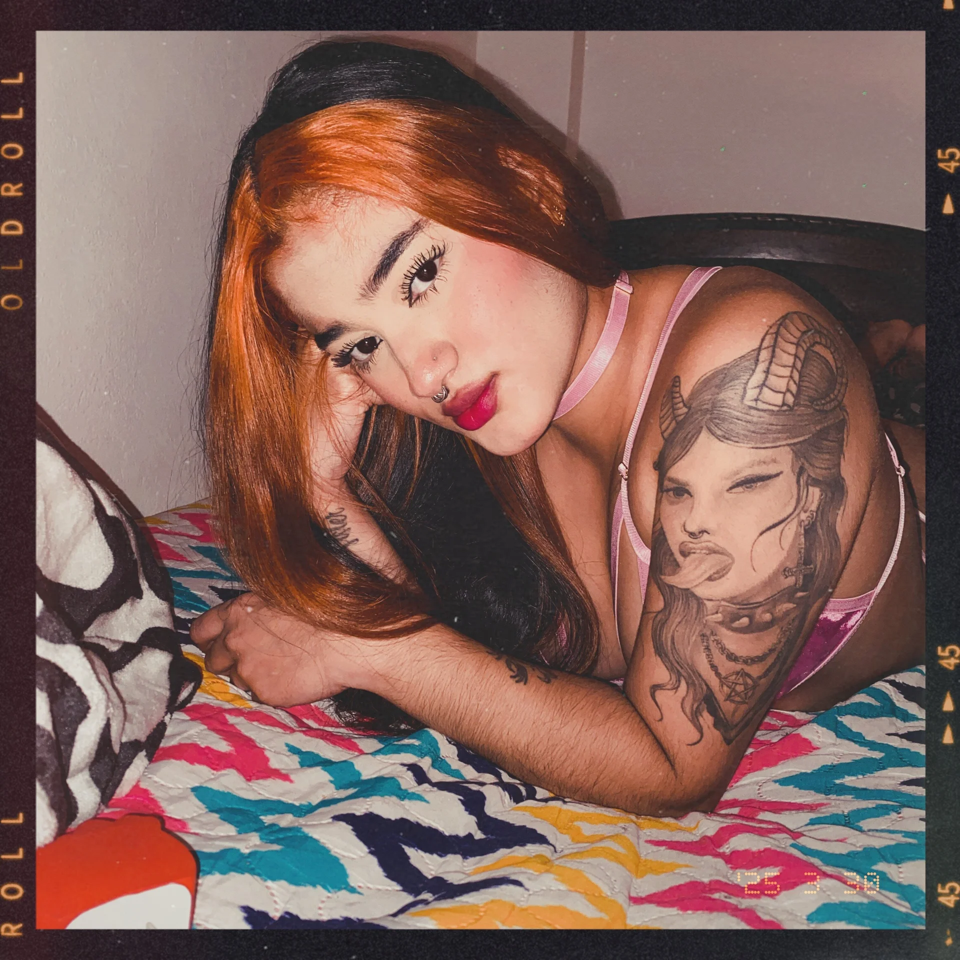 XXX Porn Photo of Nude charlotte_9999 123