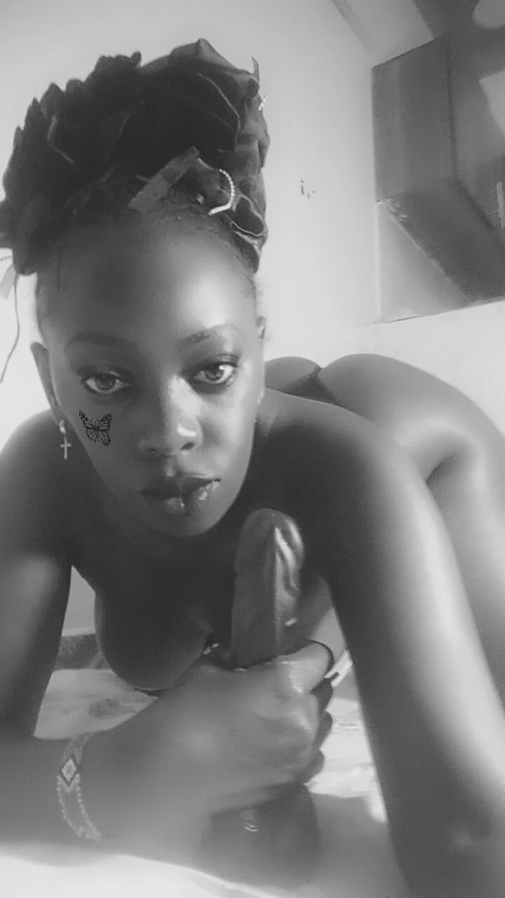 XXX Porn Photo of Nude pussified_shawrie01 5