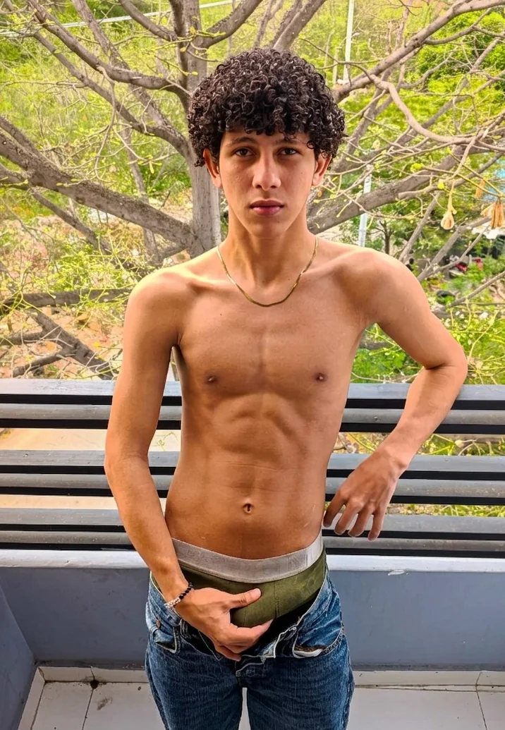 XXX Porn Photo of Nude JIMM_MENDOZA 4