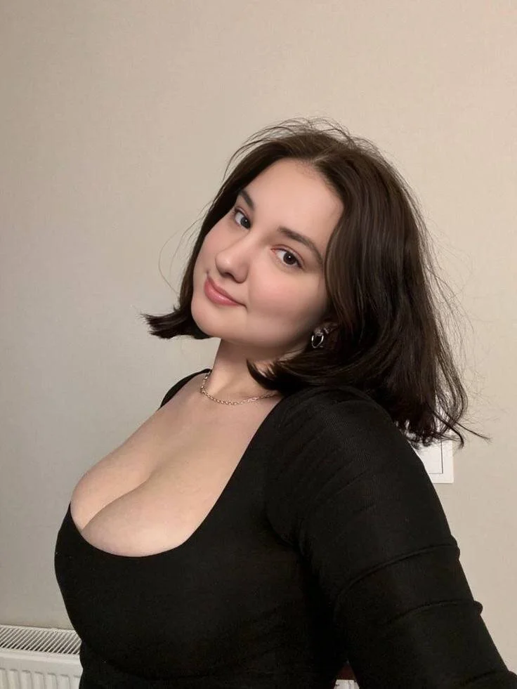XXX Porn Photo of Nude EriikaTwinz 2
