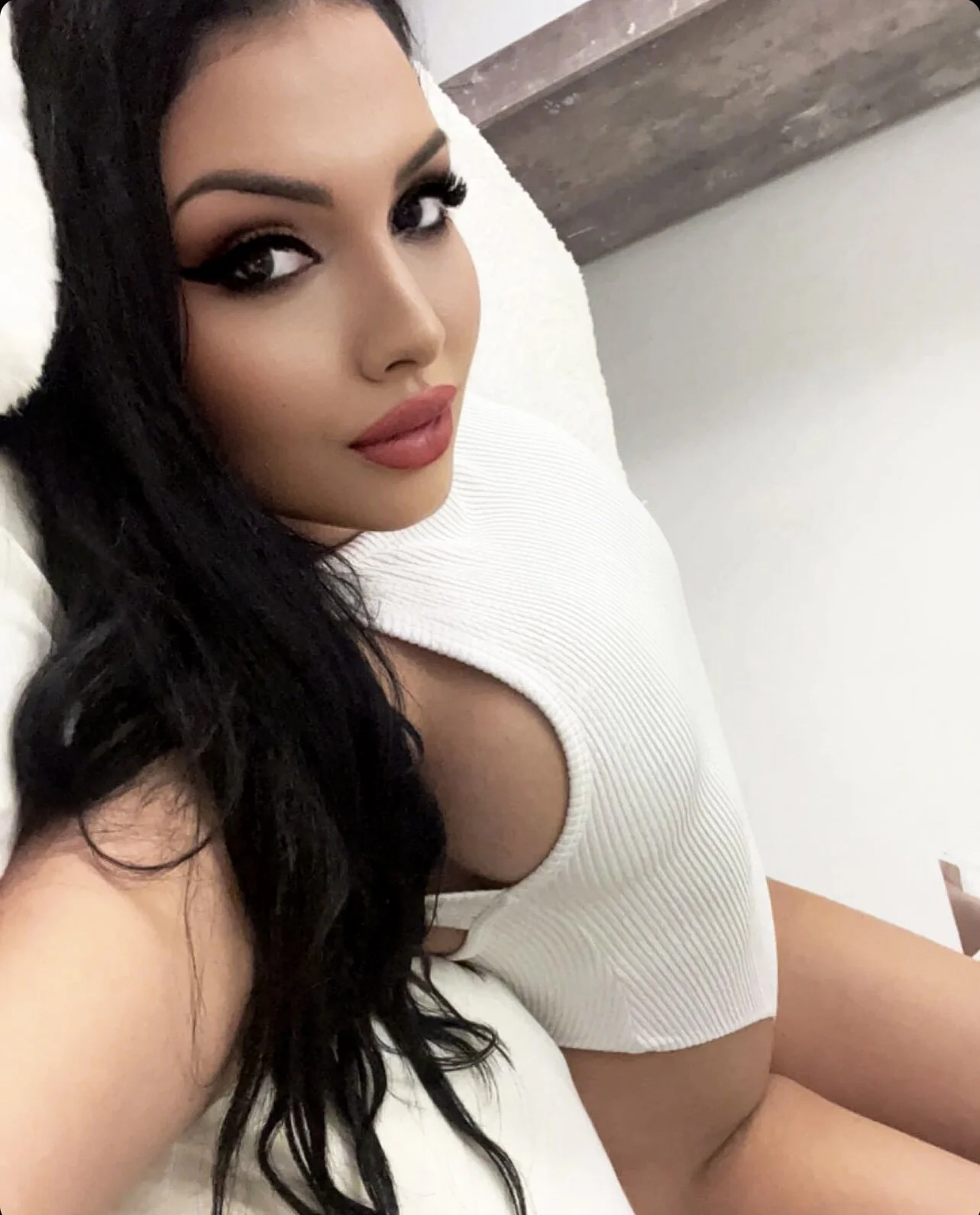 XXX Porn Photo of Nude AvelineNoir 2