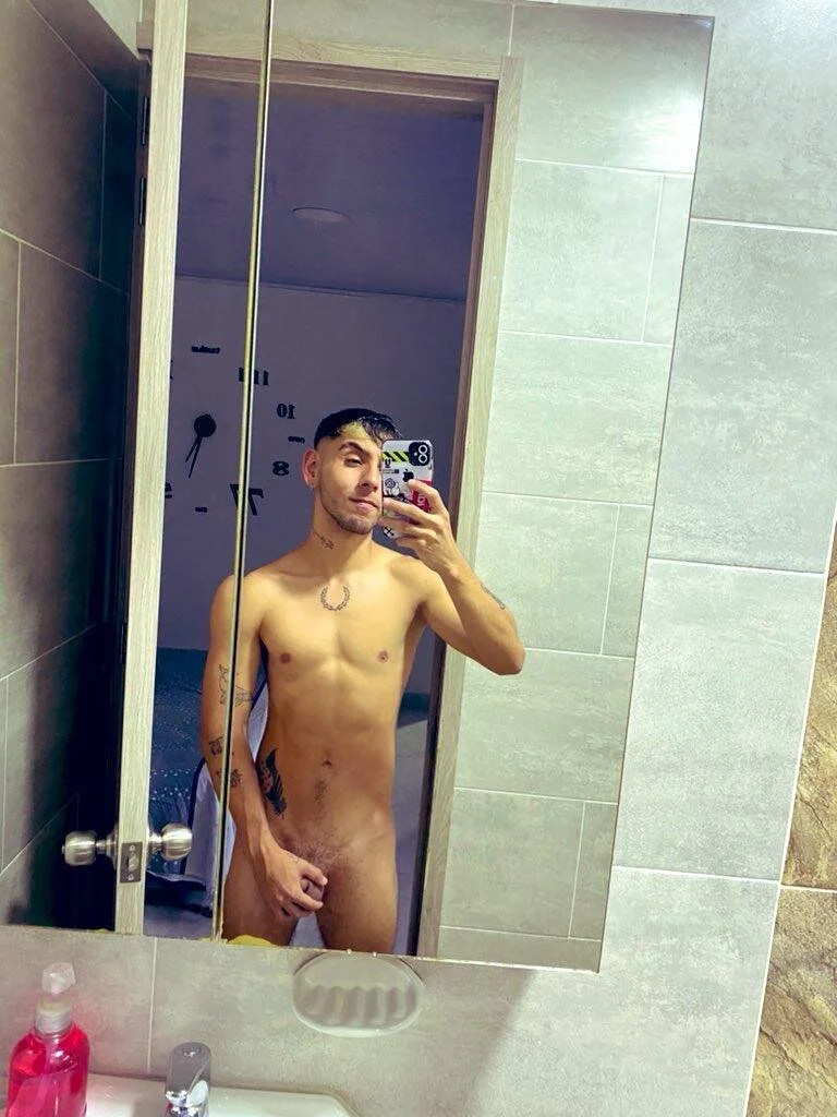 XXX Porn Photo of Nude SpicyBoys_X 4