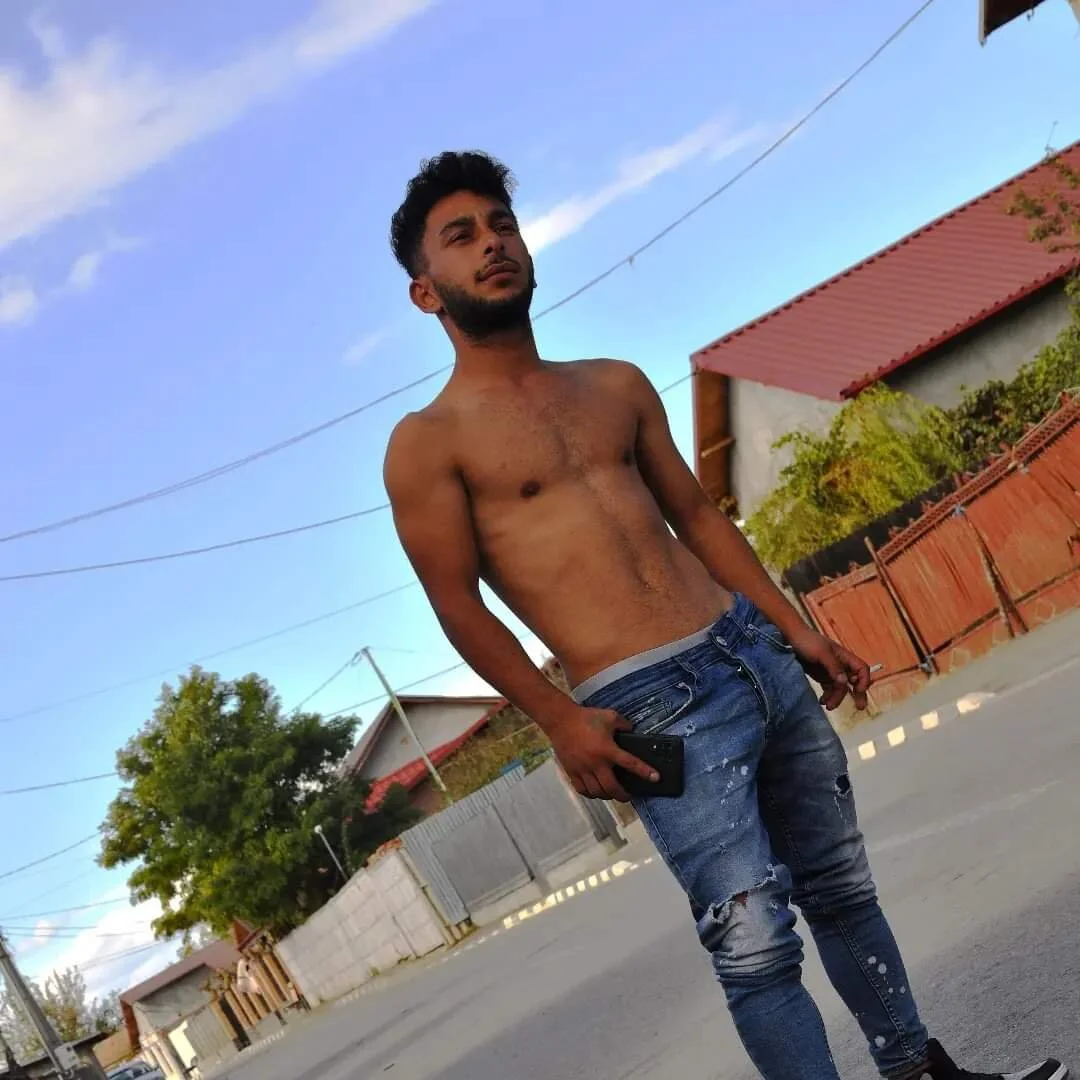 XXX Porn Photo of Nude Iulianmarius12 4