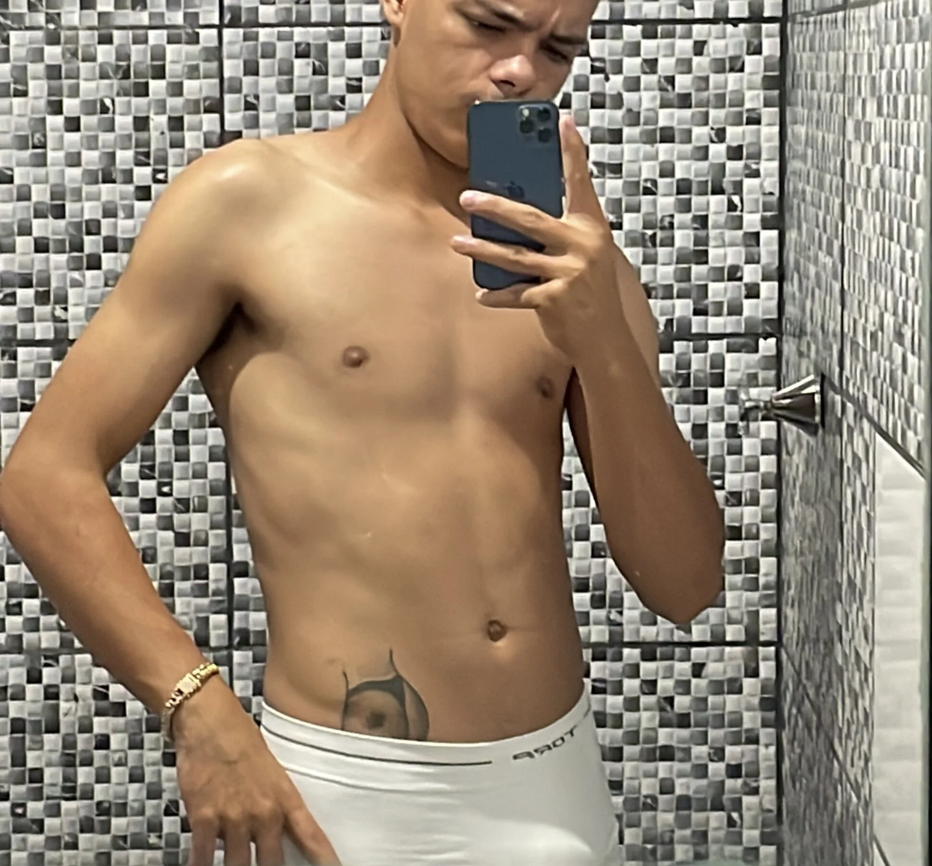 XXX Porn Photo of Nude Nino_danttas 1