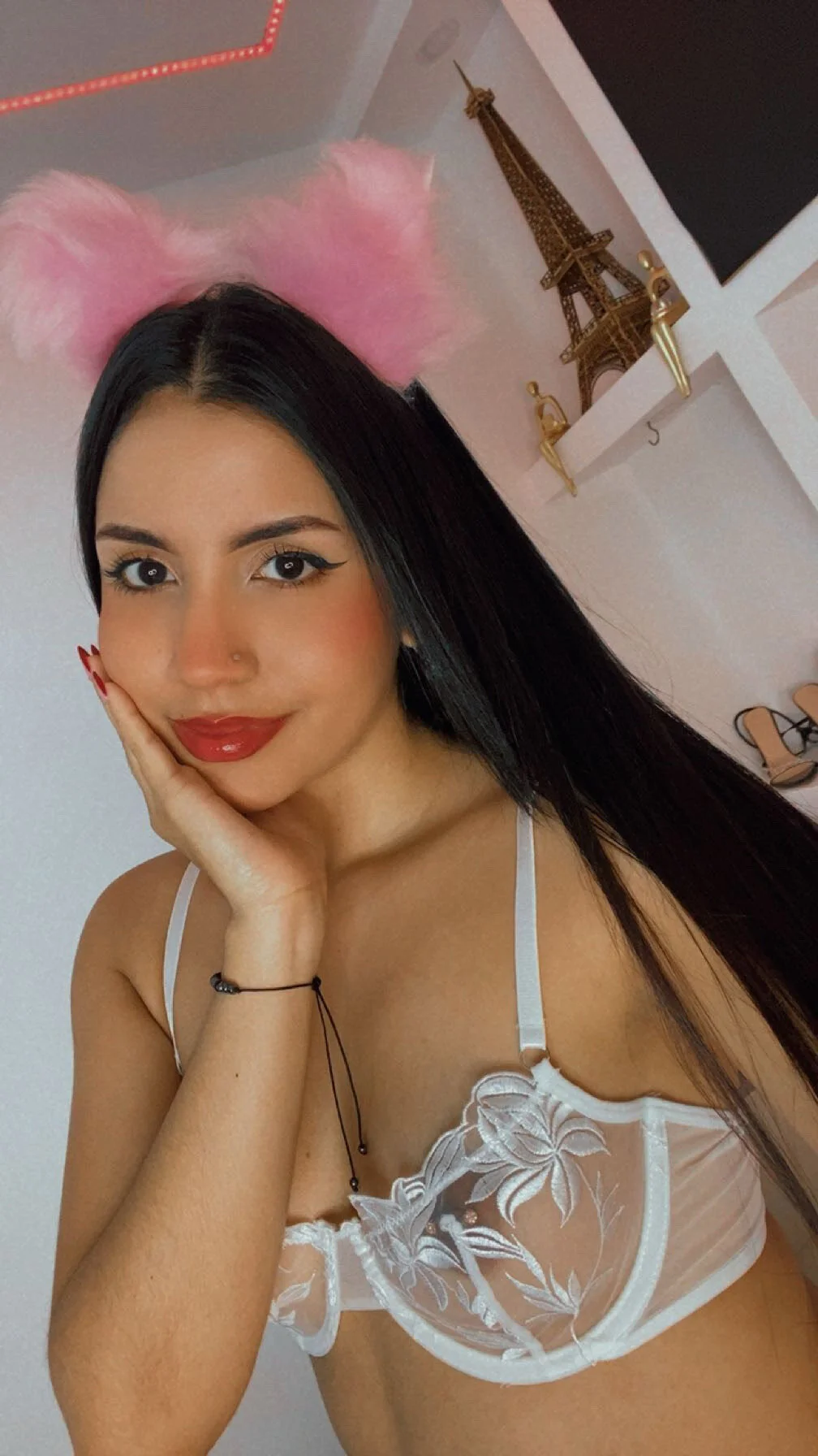 XXX Porn Photo of Nude Radiant_Naomi 10