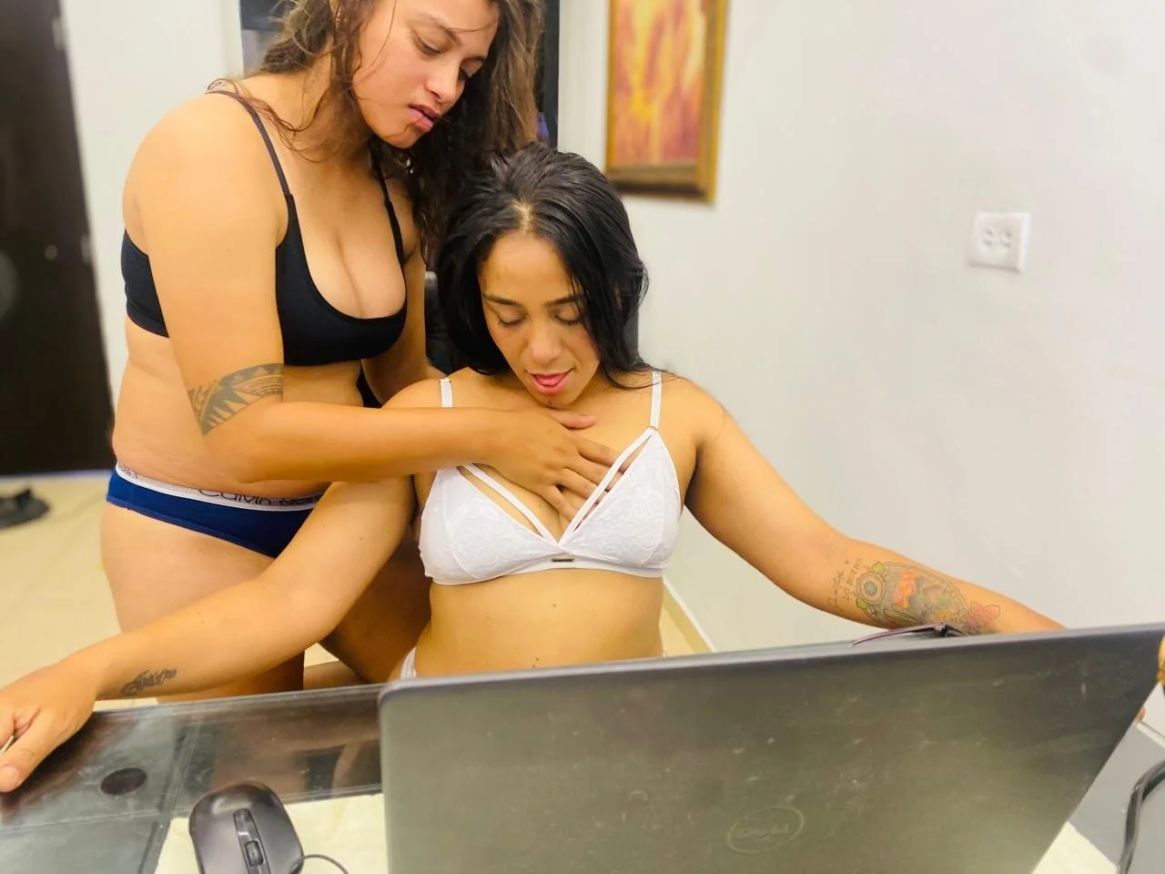 XXX Porn Photo of Nude LucyAndBella 21
