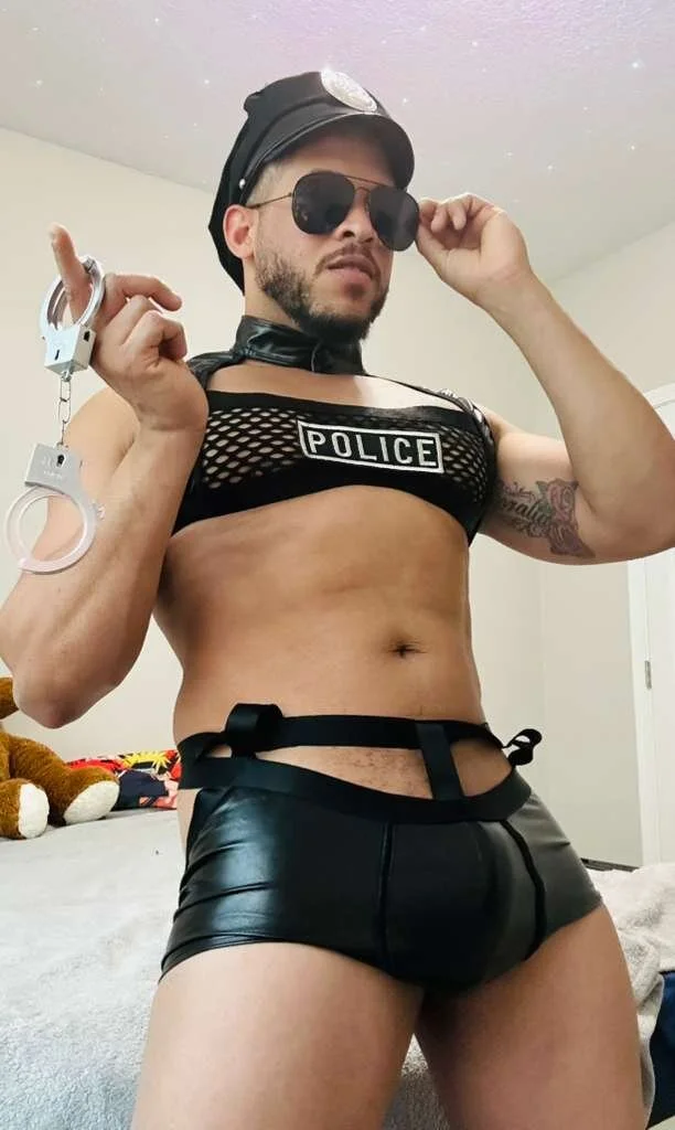 XXX Porn Photo of Nude Leocuban23 19