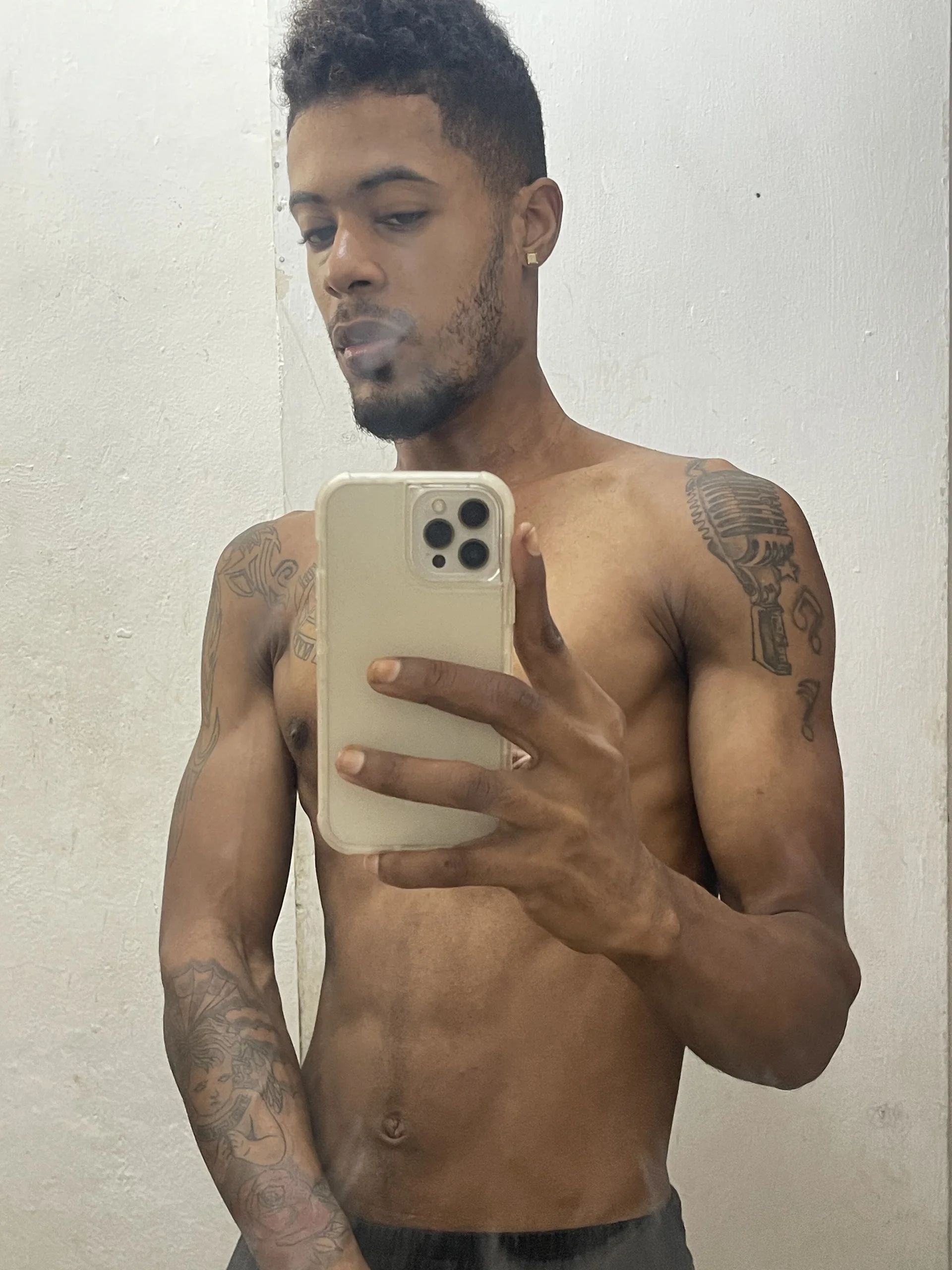 XXX Porn Photo of Nude yensyrd 2