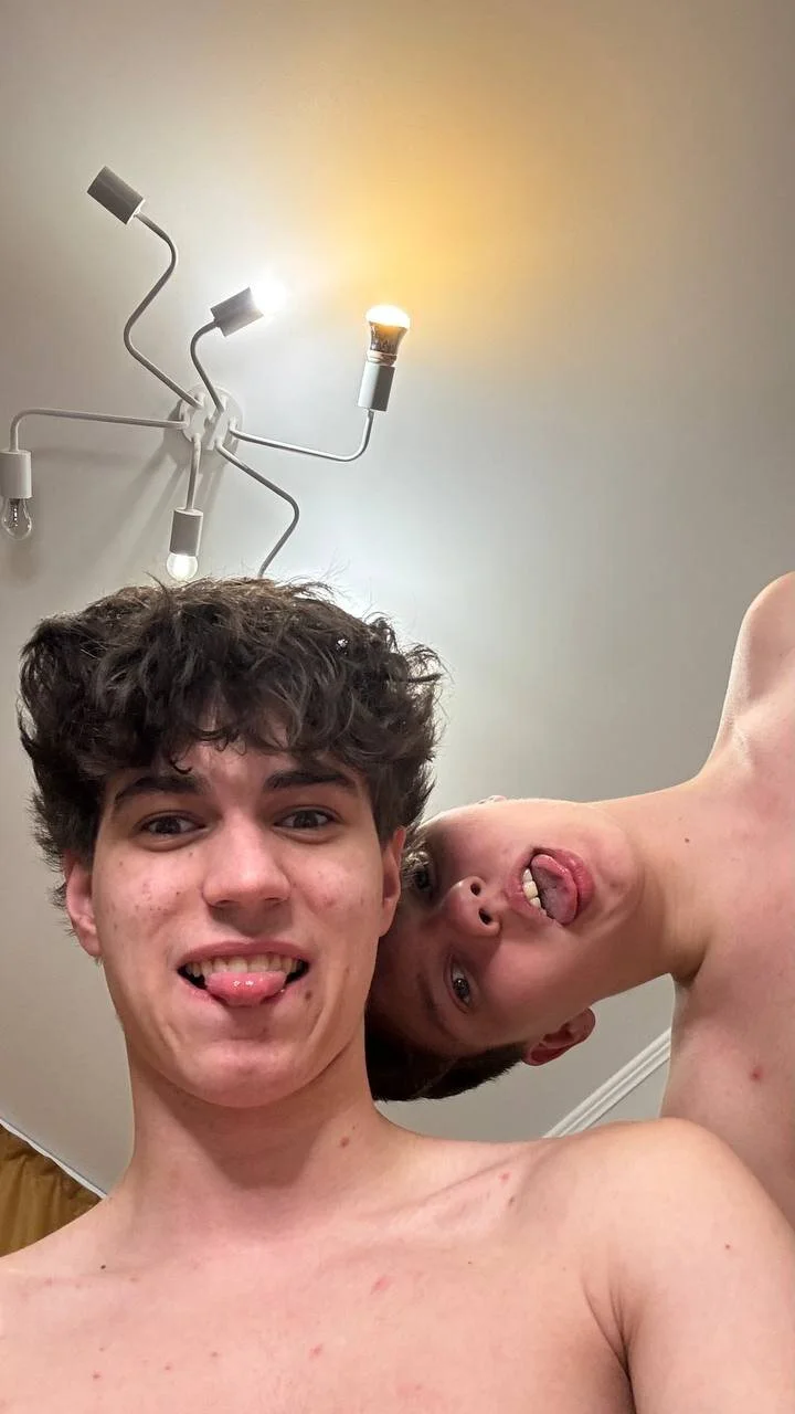 XXX Porn Photo of Nude 1gay1straight 4