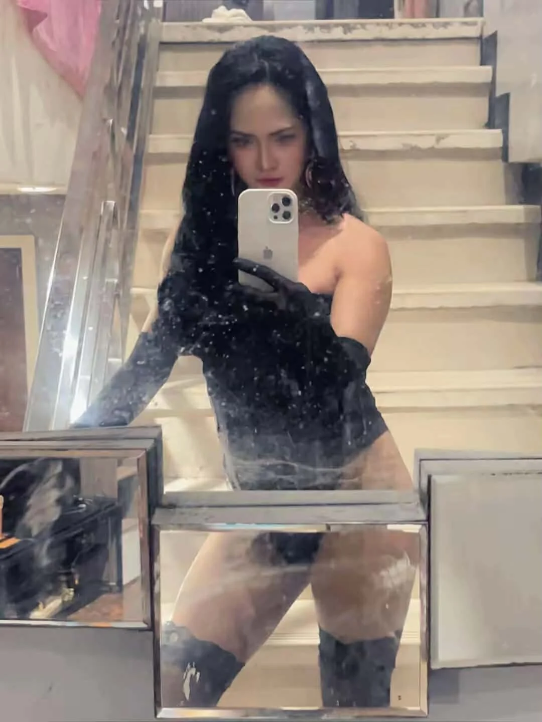 XXX Porn Photo of Nude AnaxandraVenomLips 2