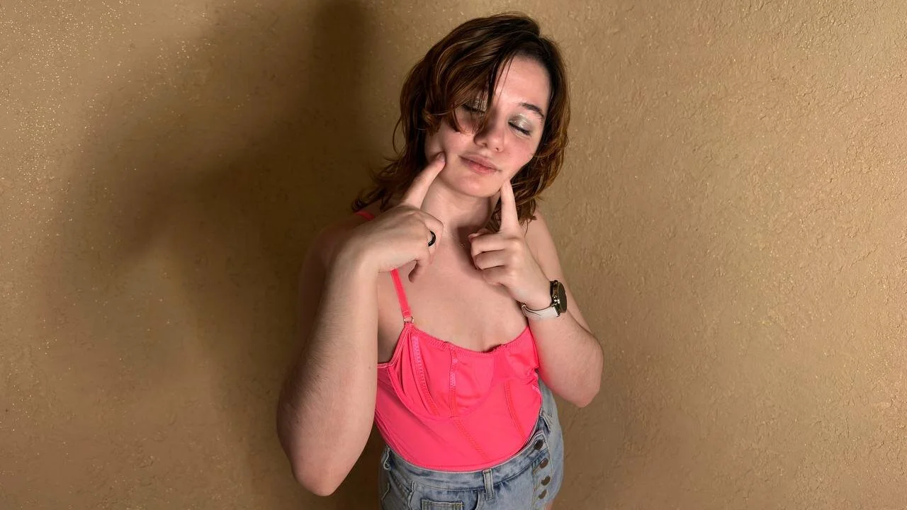 XXX Porn Photo of Nude ElizabethRedWings 16