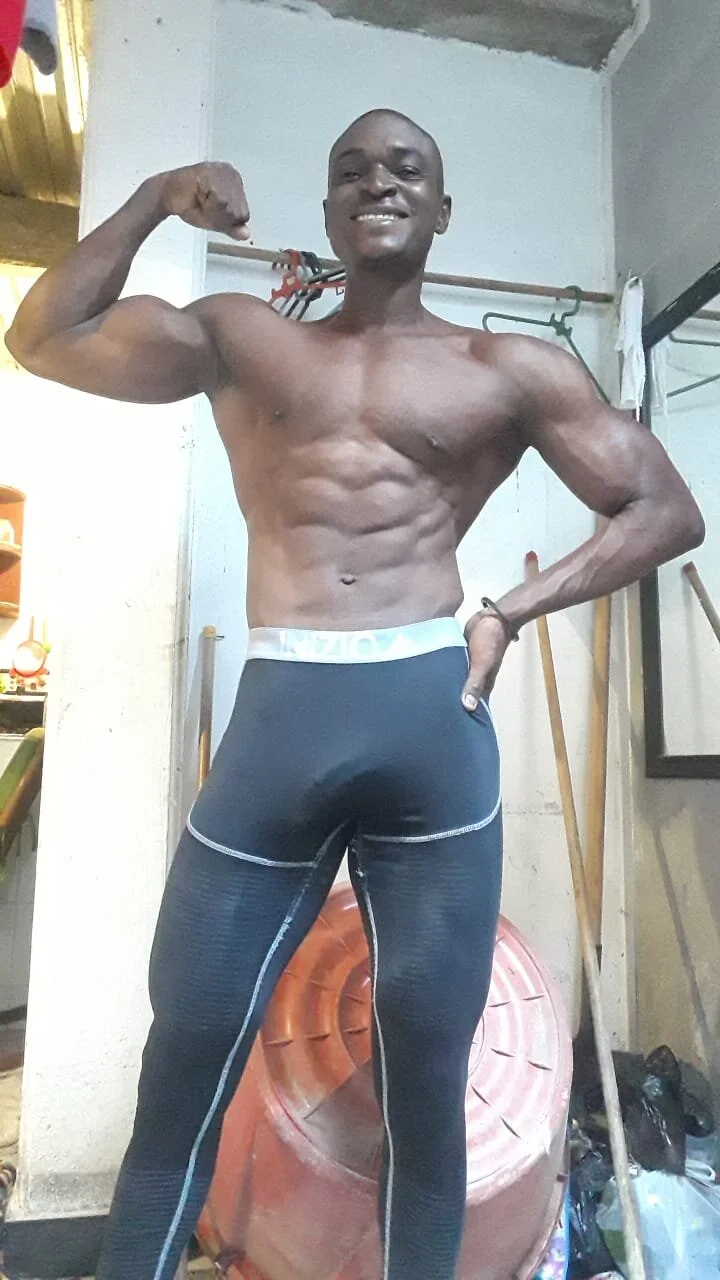 XXX Porn Photo of Nude Terrance_z 5