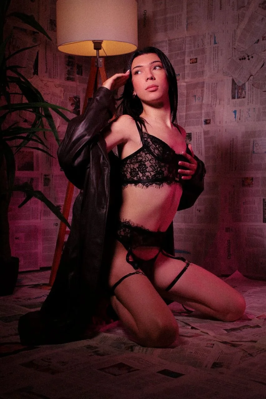 XXX Porn Photo of Nude Mia_mtnz02 11