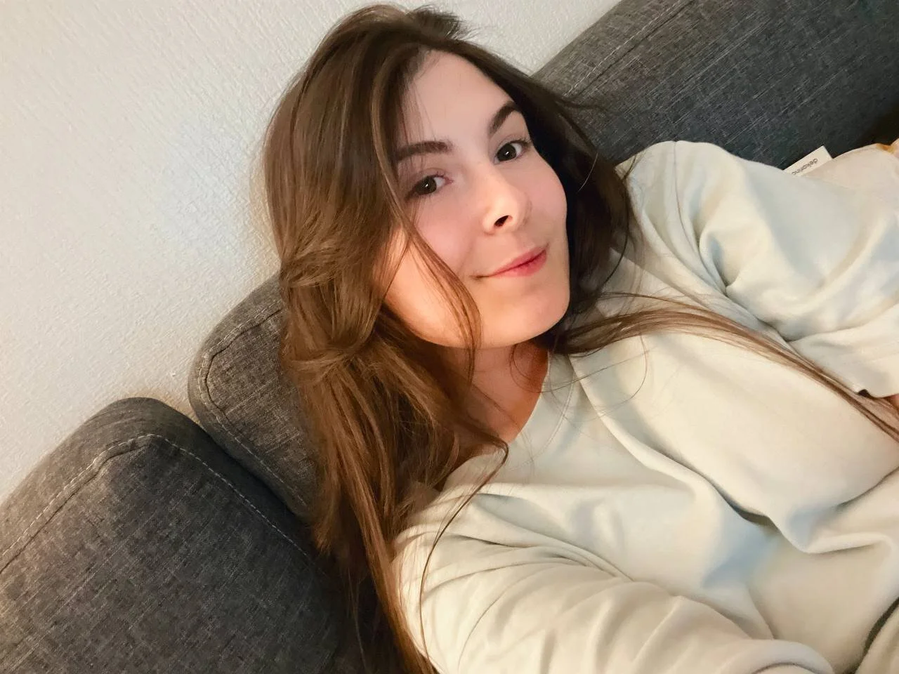 XXX Porn Photo of Nude Lovely_Waifu 2