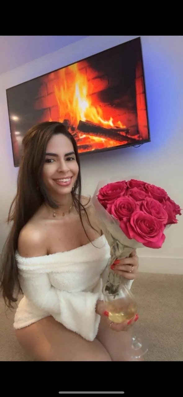 XXX Porn Photo of Nude RomaineReaney 2