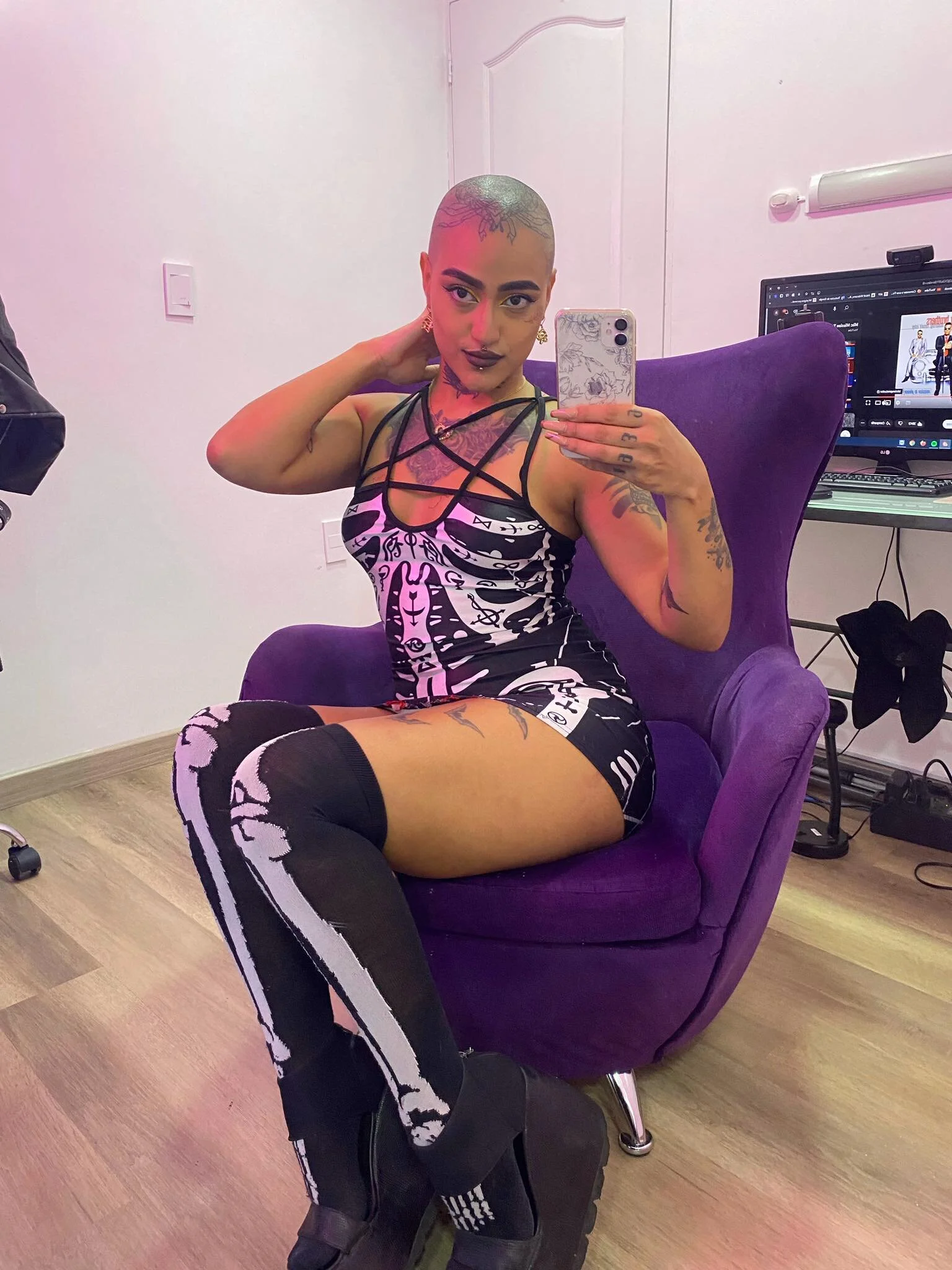 XXX Porn Photo of Nude kinkyrosex 23