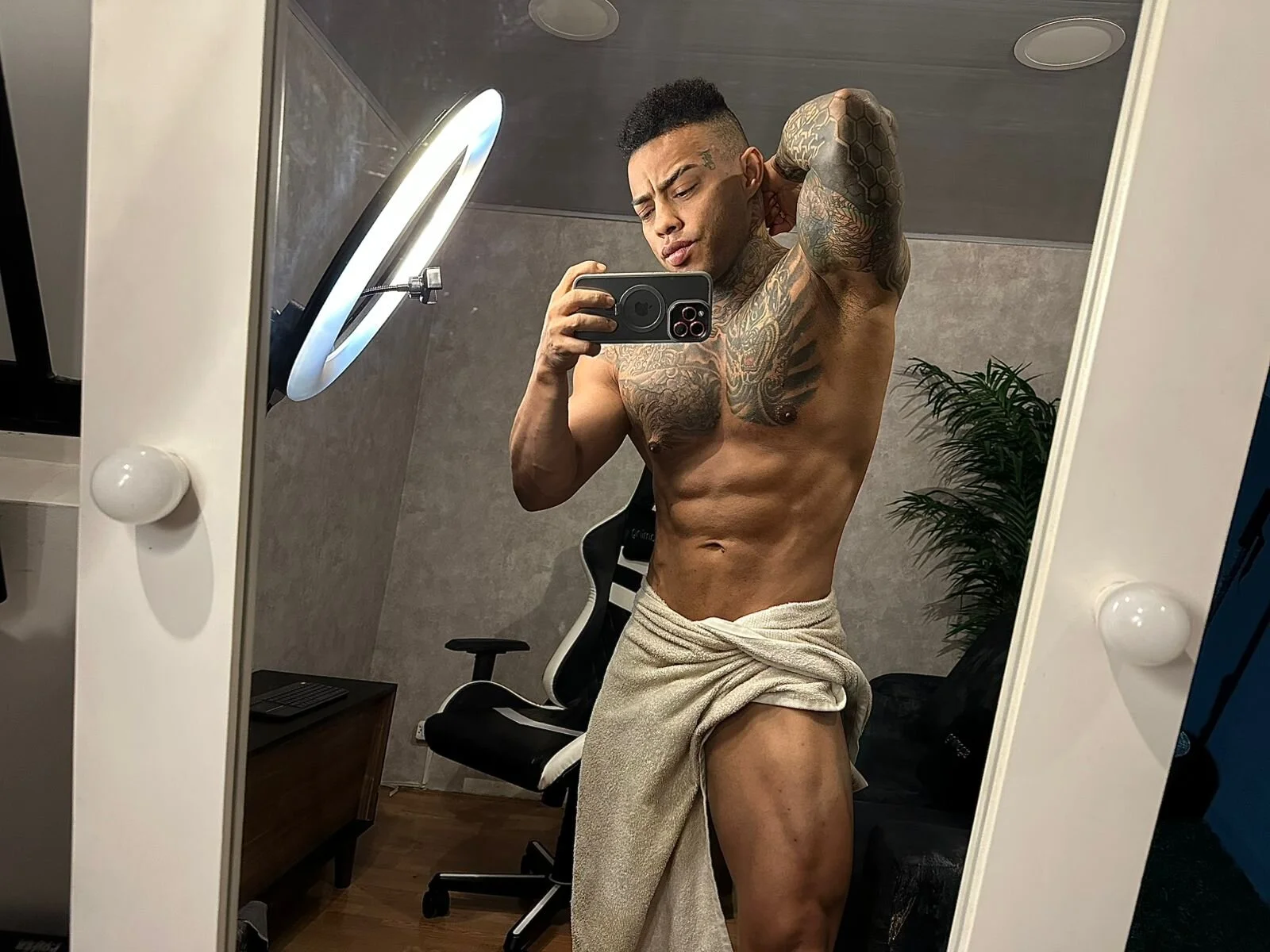 XXX Porn Photo of Nude owen_freid 9