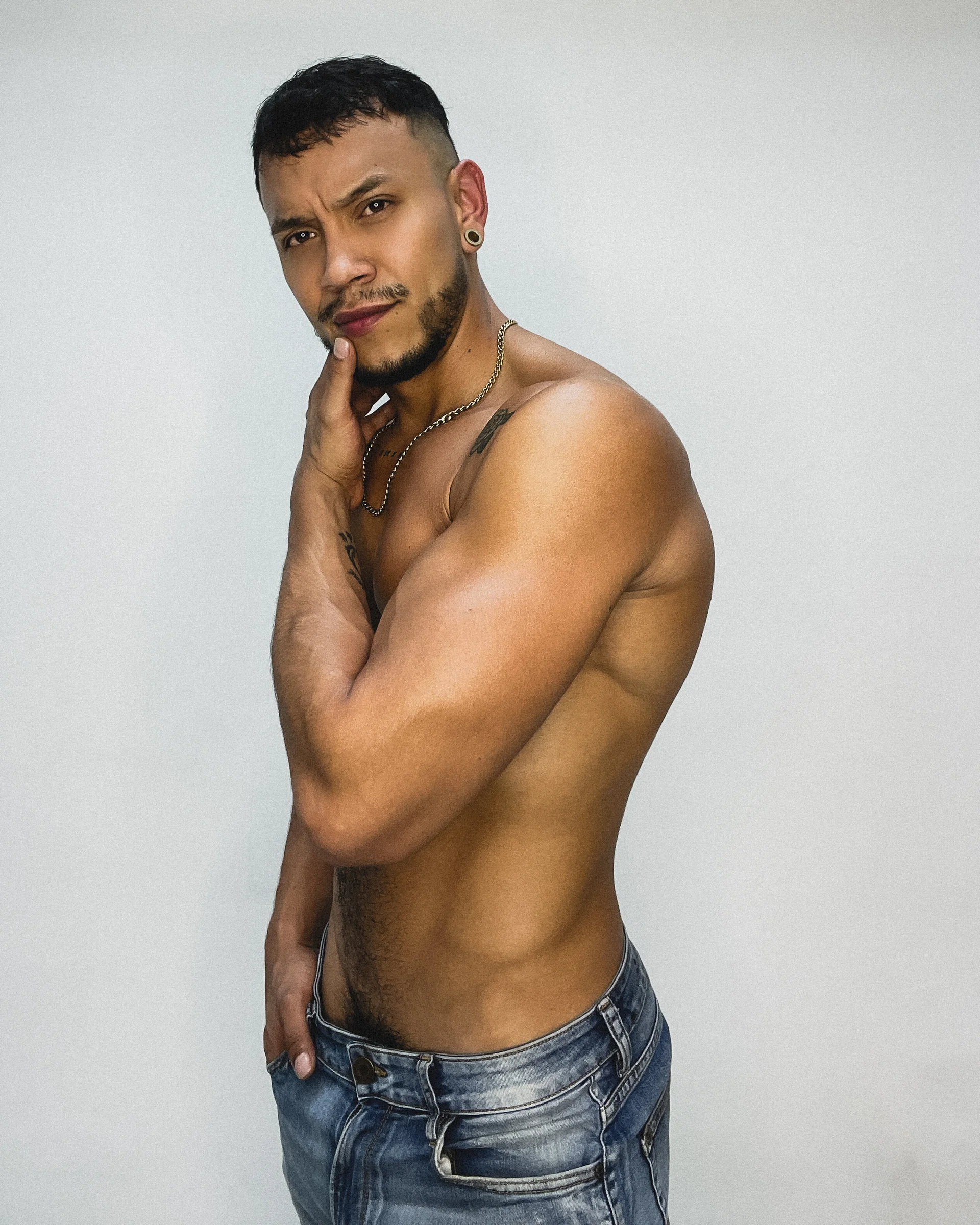 XXX Porn Photo of Nude ARON_TAYLER01 54