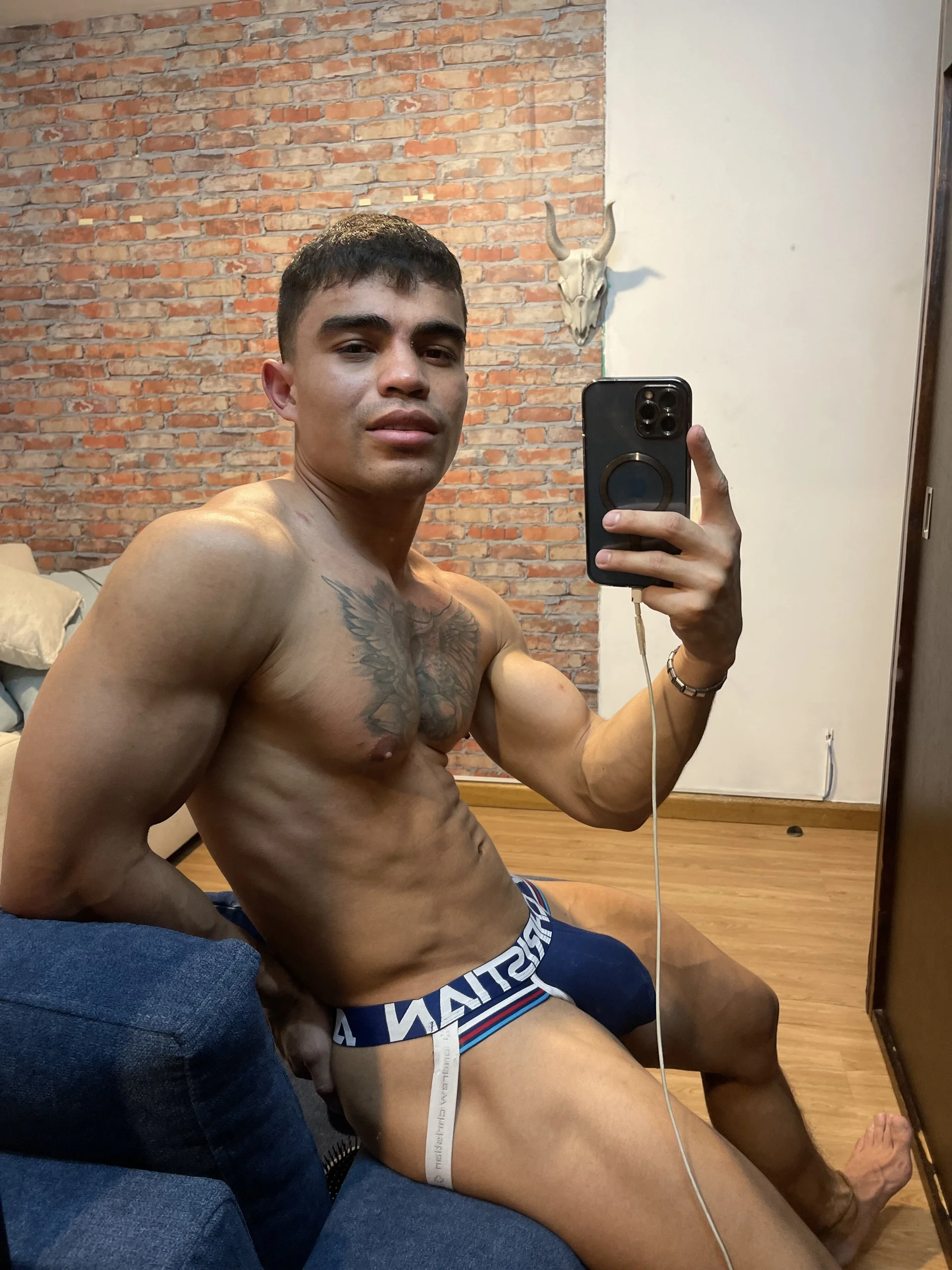 XXX Porn Photo of Nude cesarnra 3