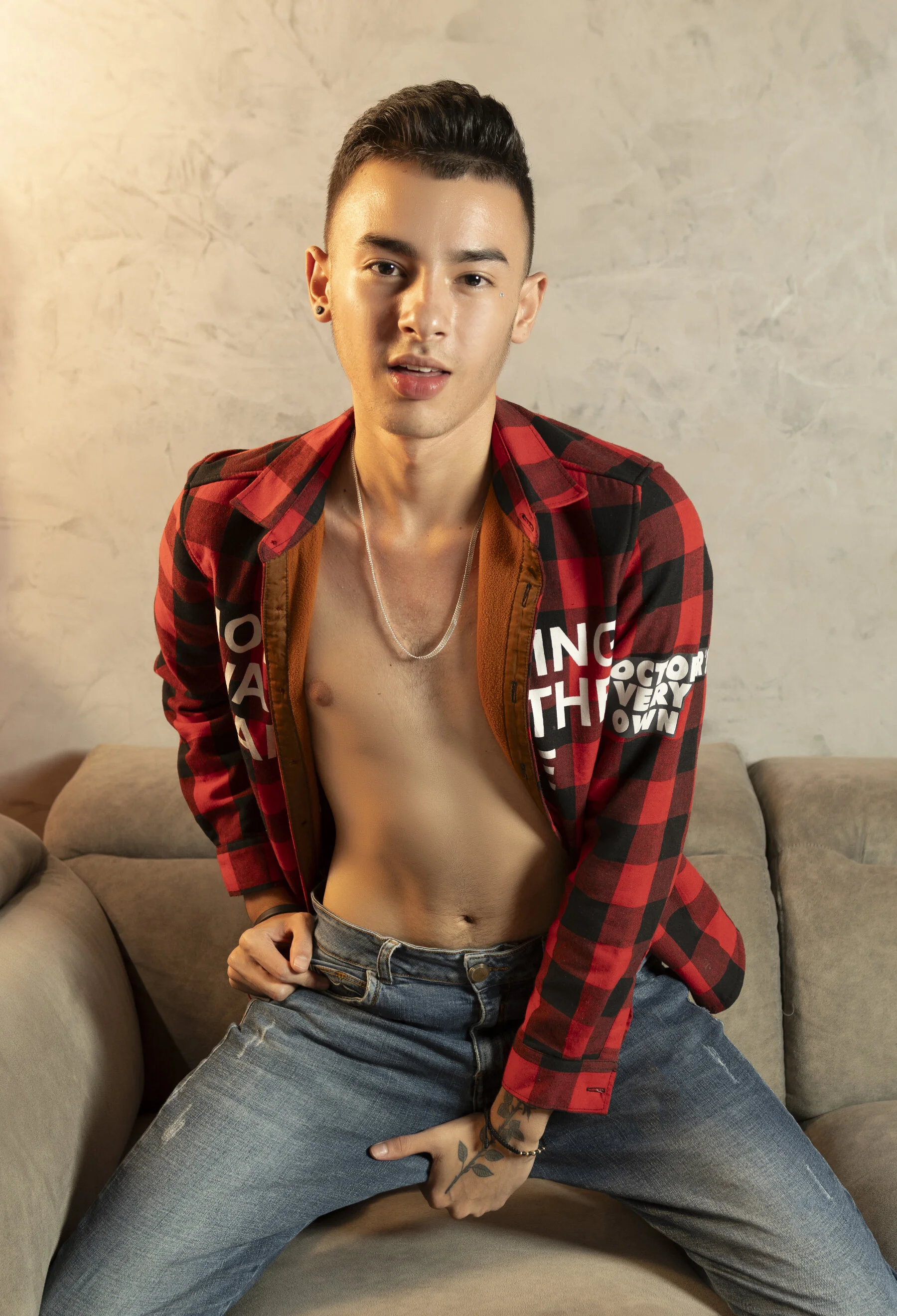 XXX Porn Photo of Nude kyle_clint07 1