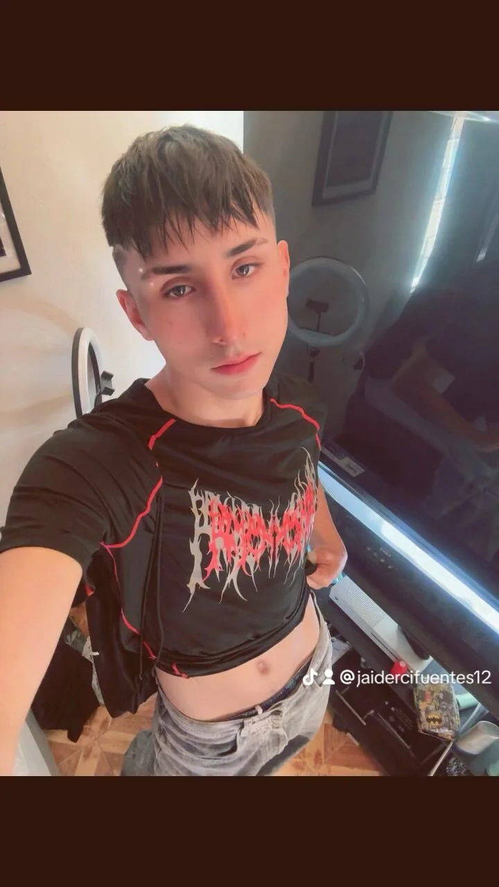 XXX Porn Photo of Nude alex_stivenn 3