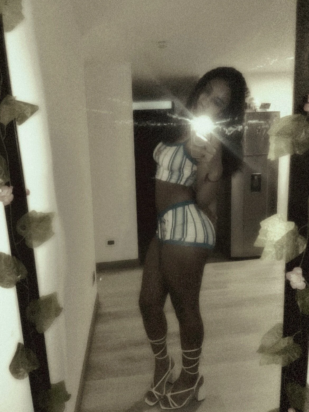 Daphnne_Curly