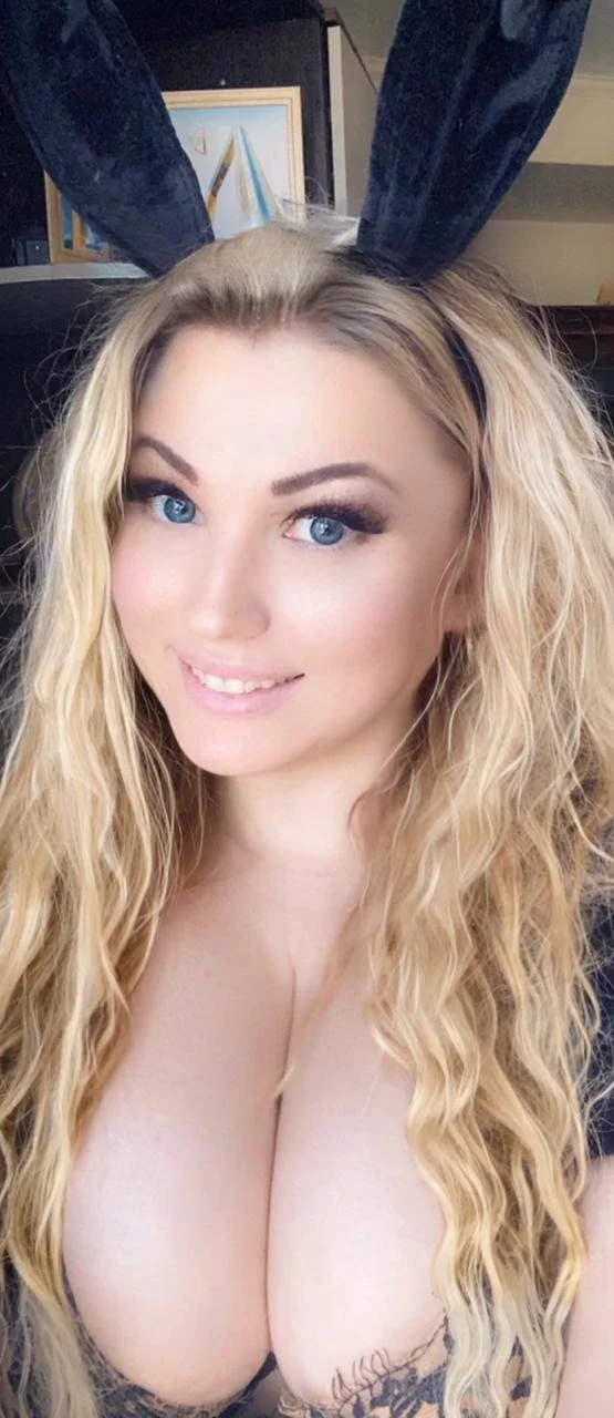 XXX Porn Photo of Nude christinaXXX 2