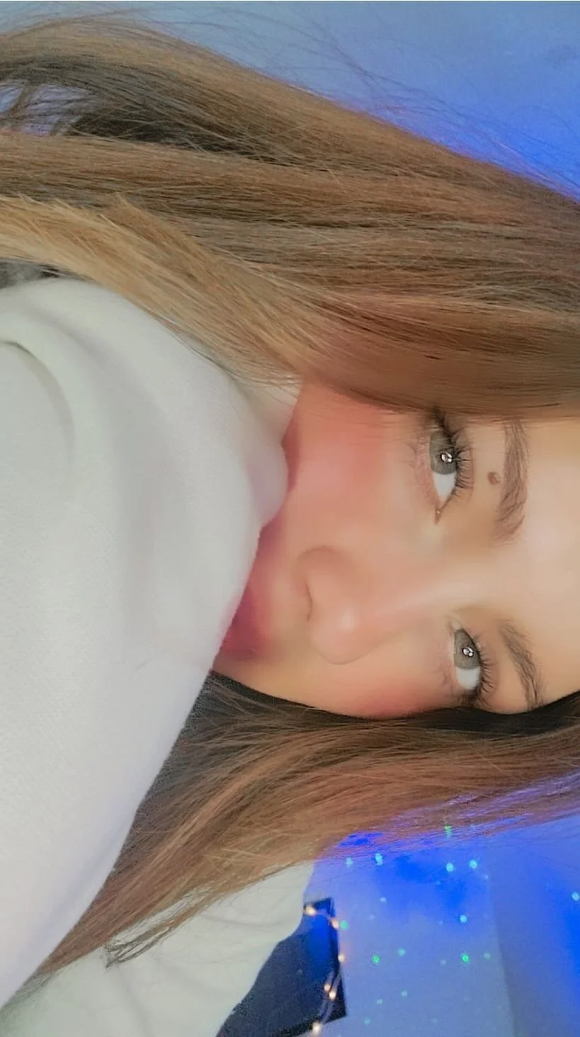 XXX Porn Photo of Nude holy_juli 17