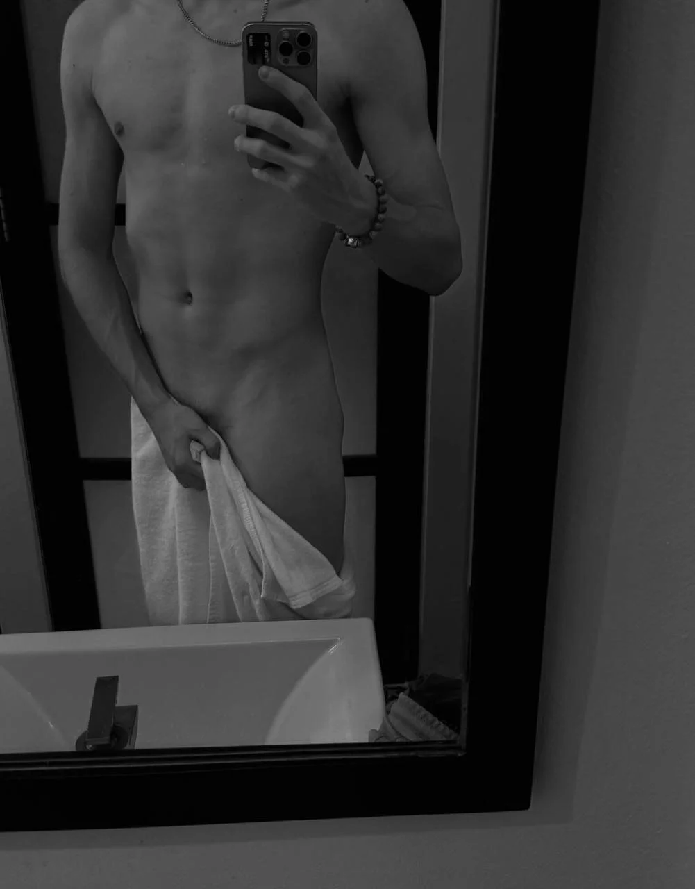 XXX Porn Photo of Nude apex_sh 3