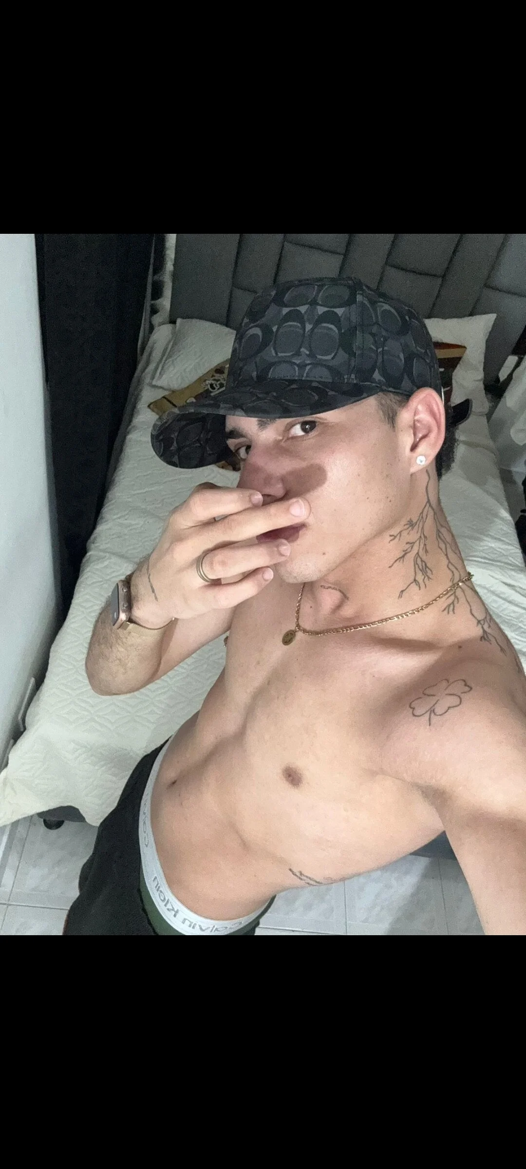 XXX Porn Photo of Nude Dereek_hott 1