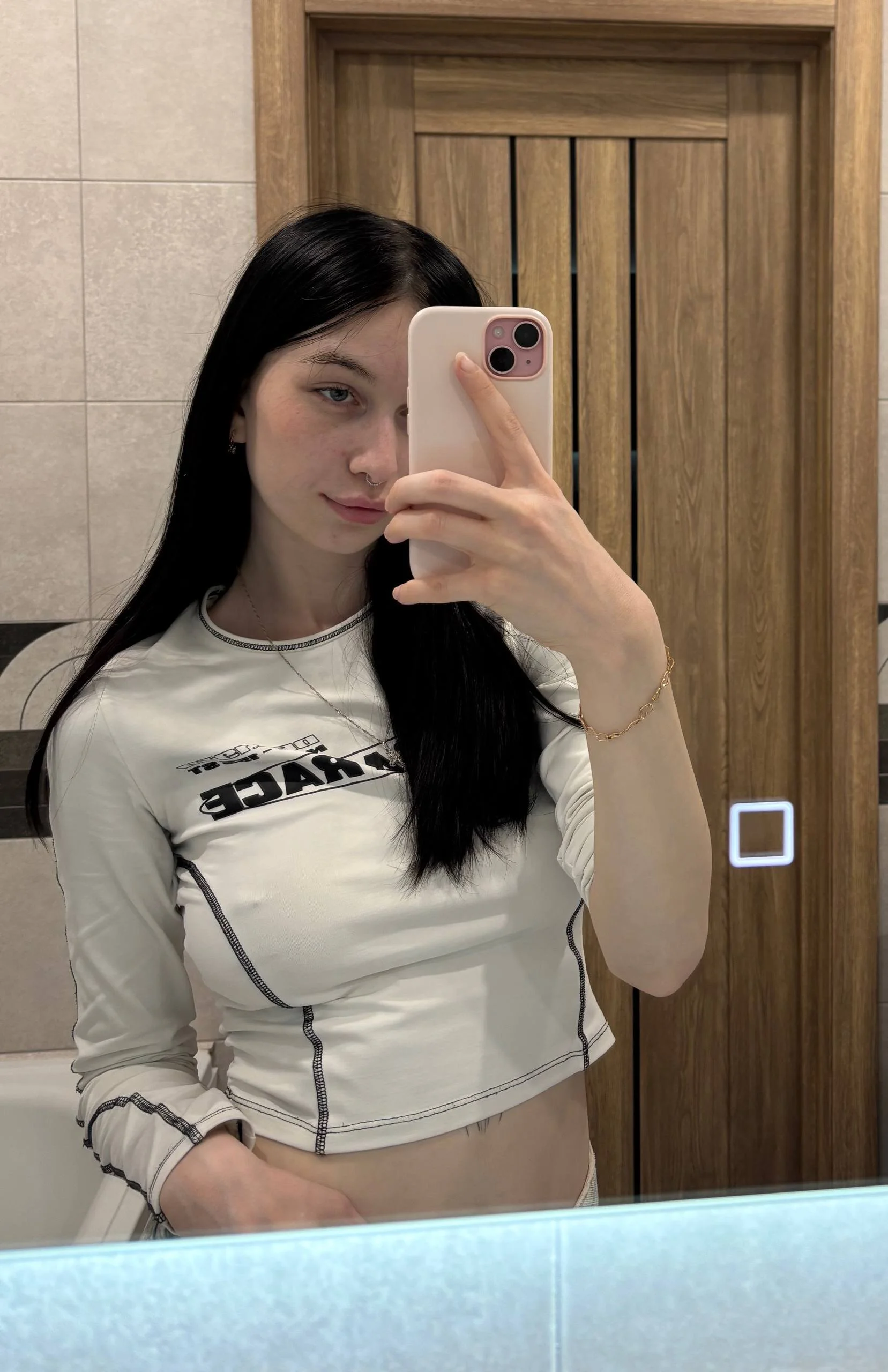 XXX Porn Photo of Nude LaraDraggoo 2