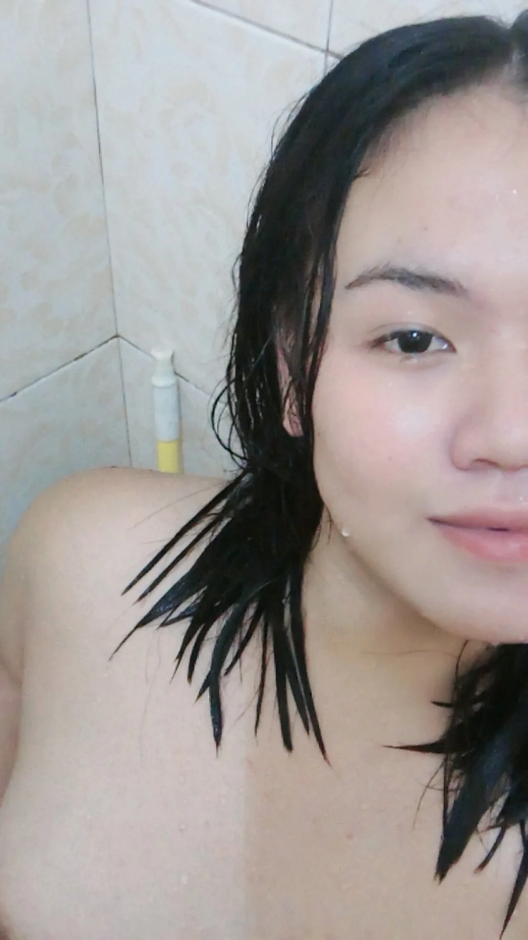 XXX Porn Photo of Nude BigHotMAMALICIOUS 1